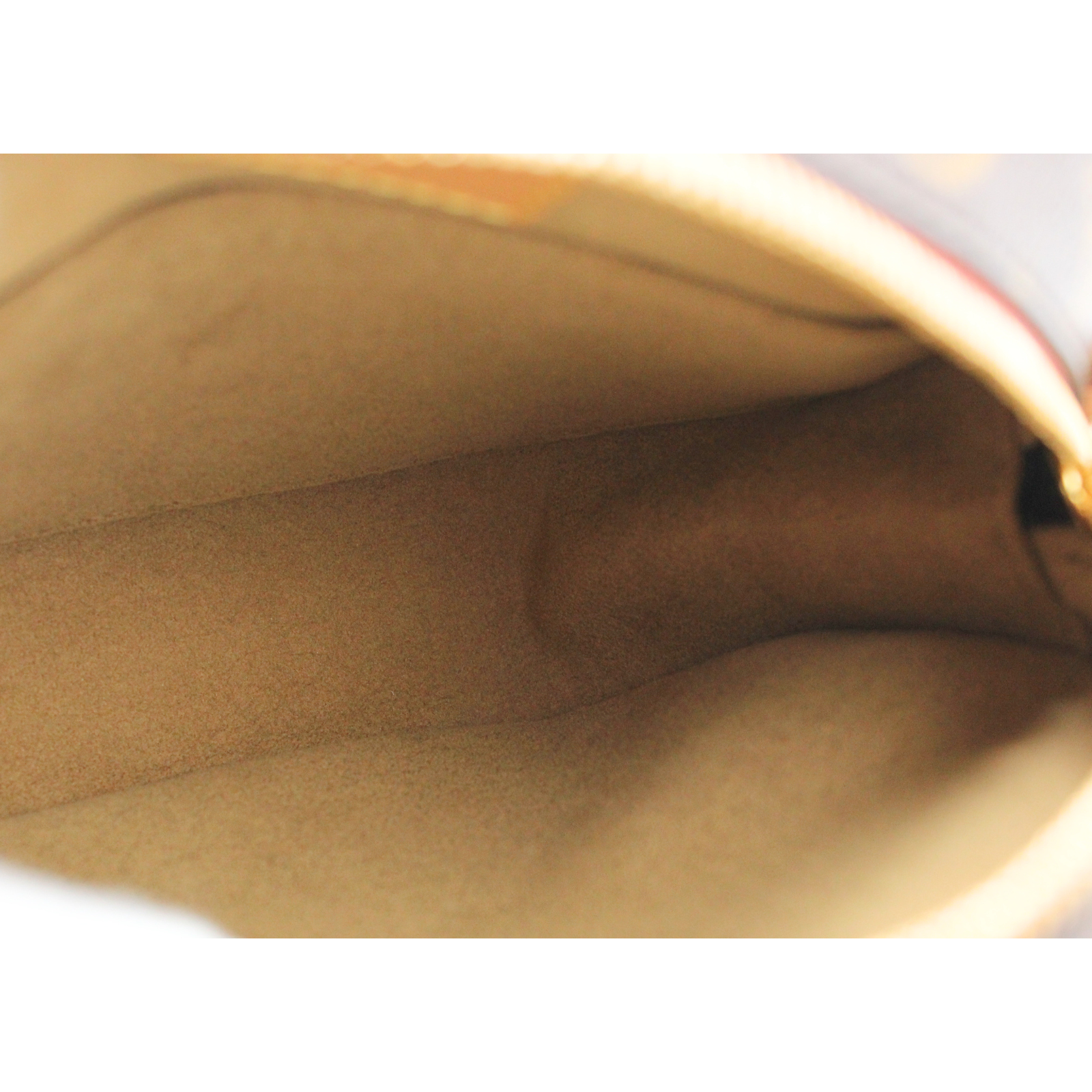 Boite Chapeau PM Monogram Shoulder Bag