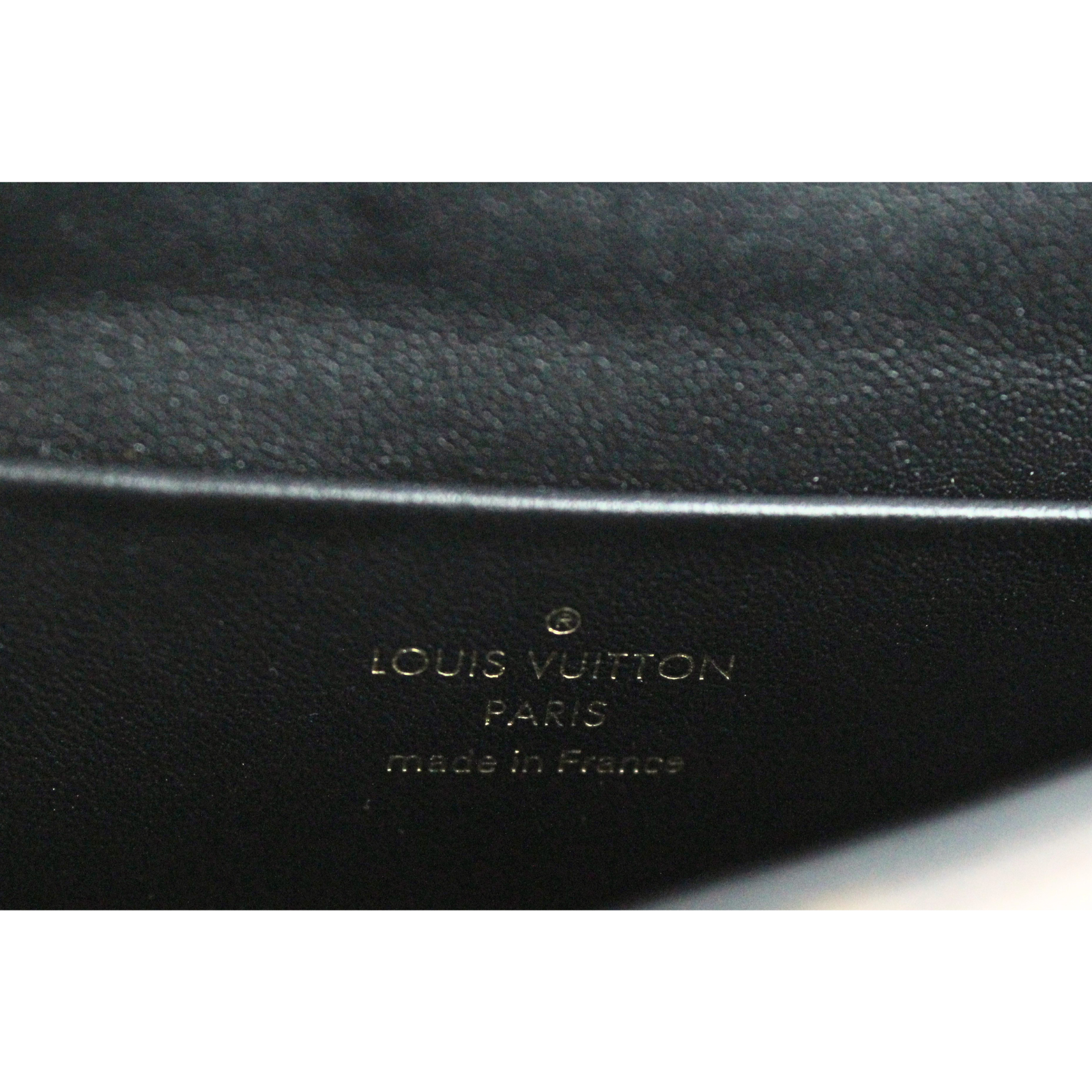 Pochette LV Thelma Monogram Shoulder Bag