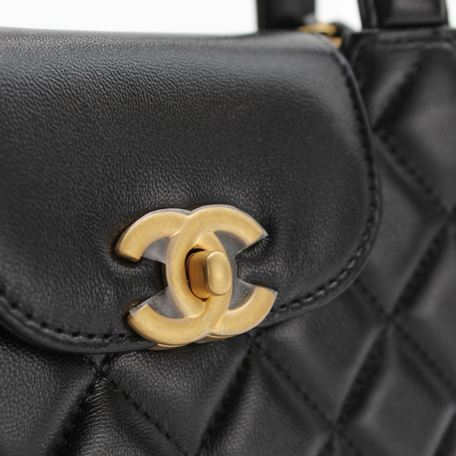 Shopping Bag Mini Lamb Black Handbag