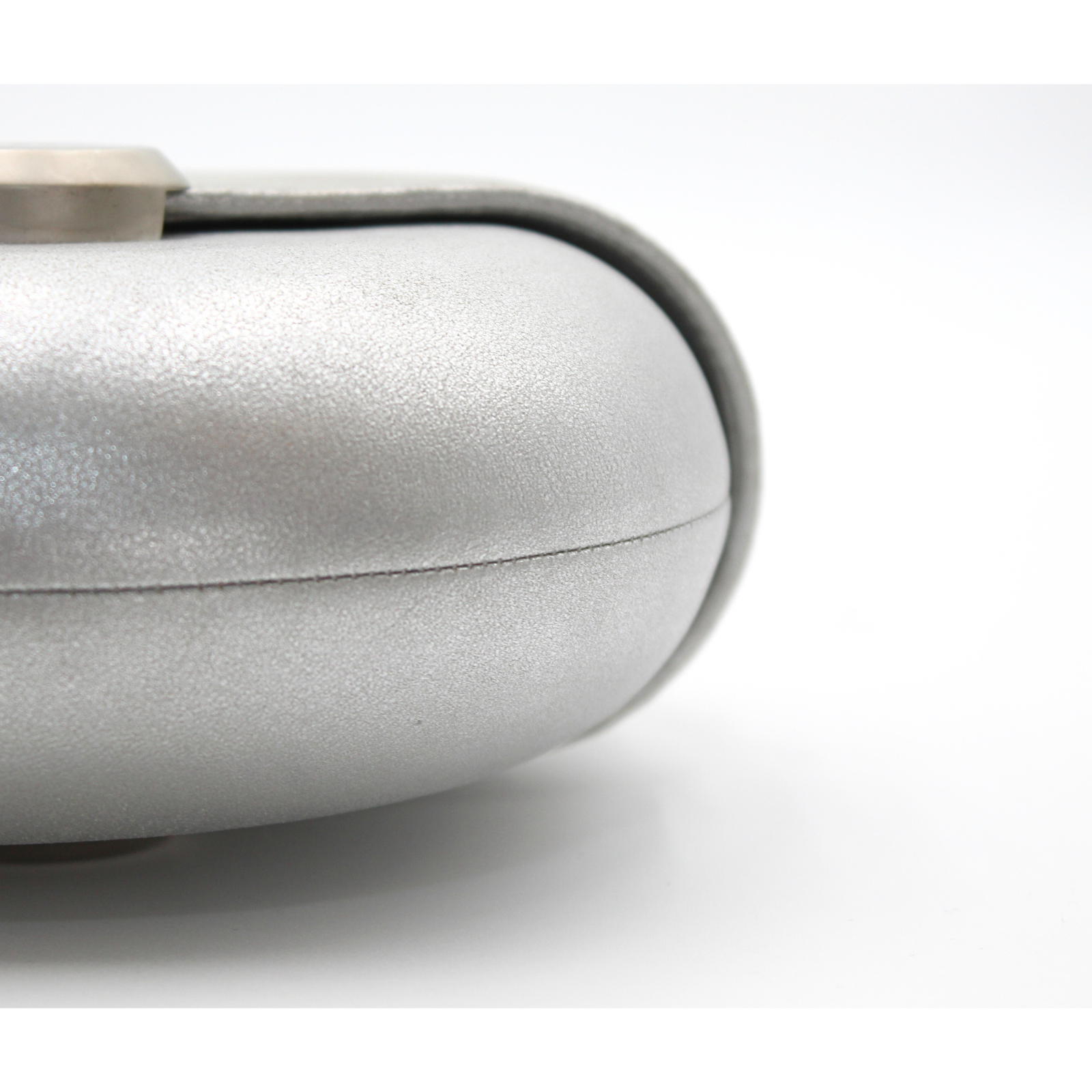 Evening in the Air Lamb Silver Shoulder Bag
