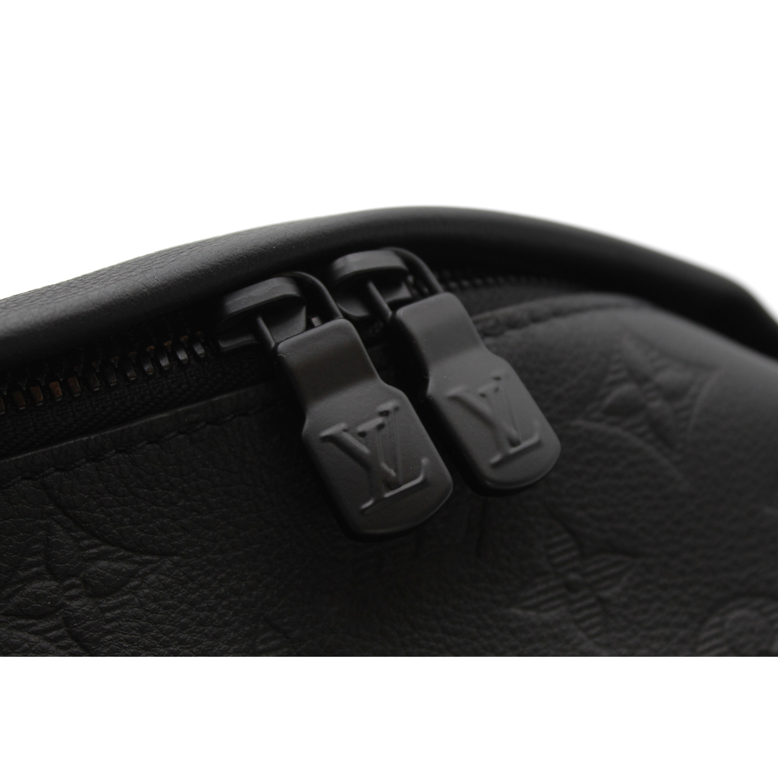 Discovery Bum Bag PM Monogram Shadow Belt Bag