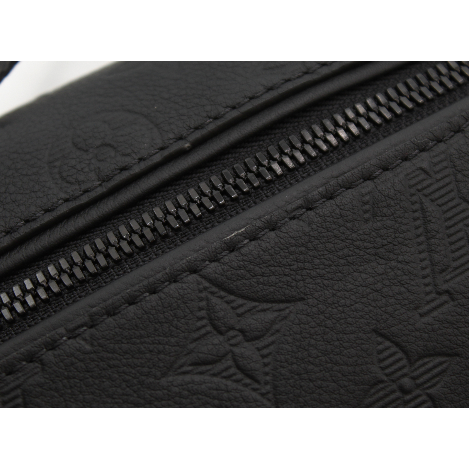 Discovery Bum Bag PM Monogram Shadow Belt Bag