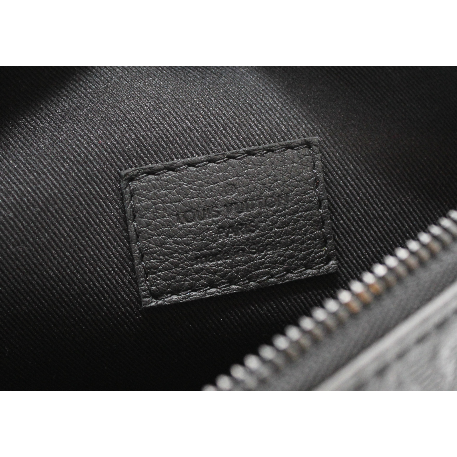 Discovery Bum Bag PM Monogram Shadow Belt Bag