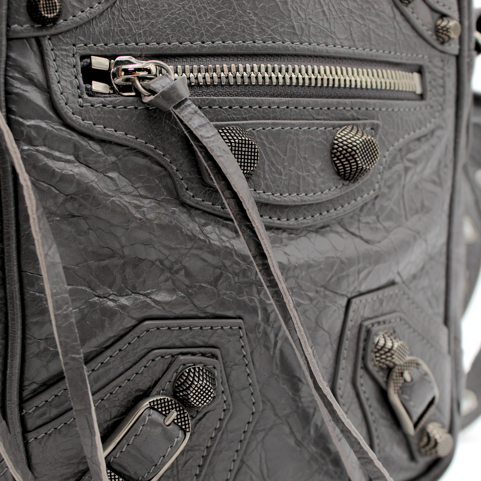 Le Cagole Lamb Gray Crossbody Bag