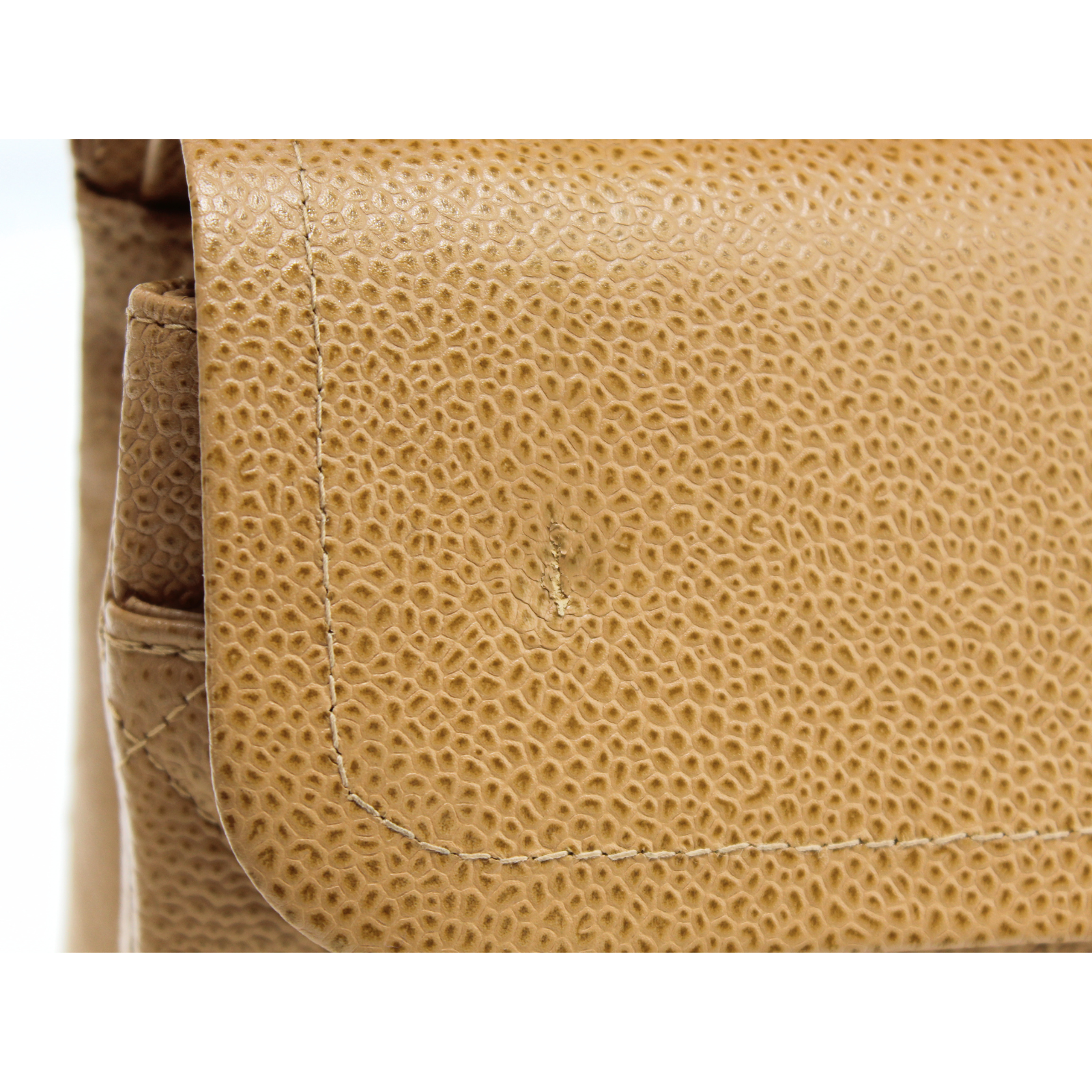 Classic Caviar Beige Shoulder Bag