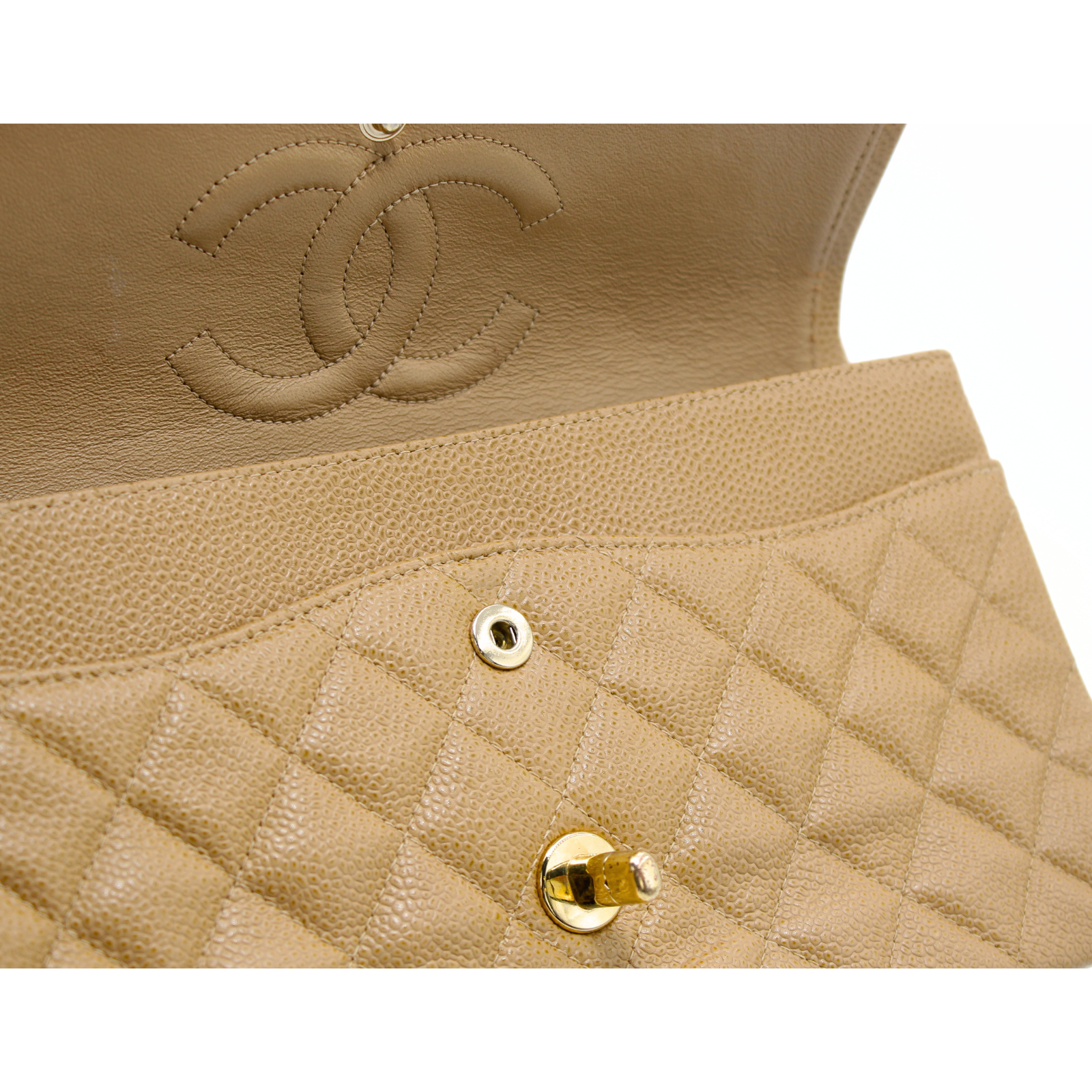 Classic Caviar Beige Shoulder Bag