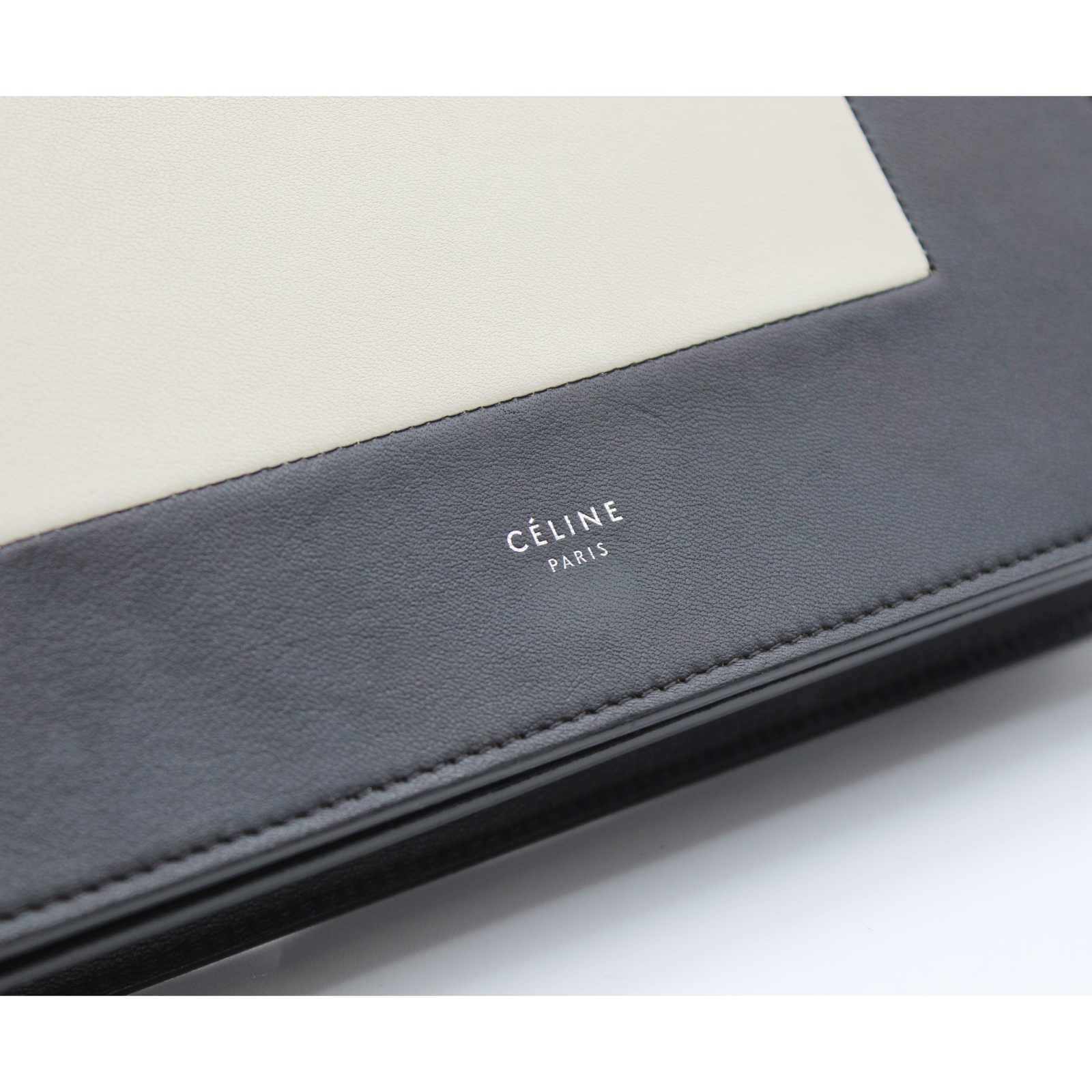 Frame Evening Calf Wallet on Chain
