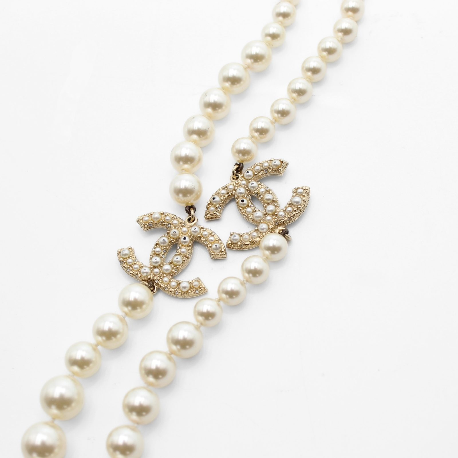 Metal White Necklace