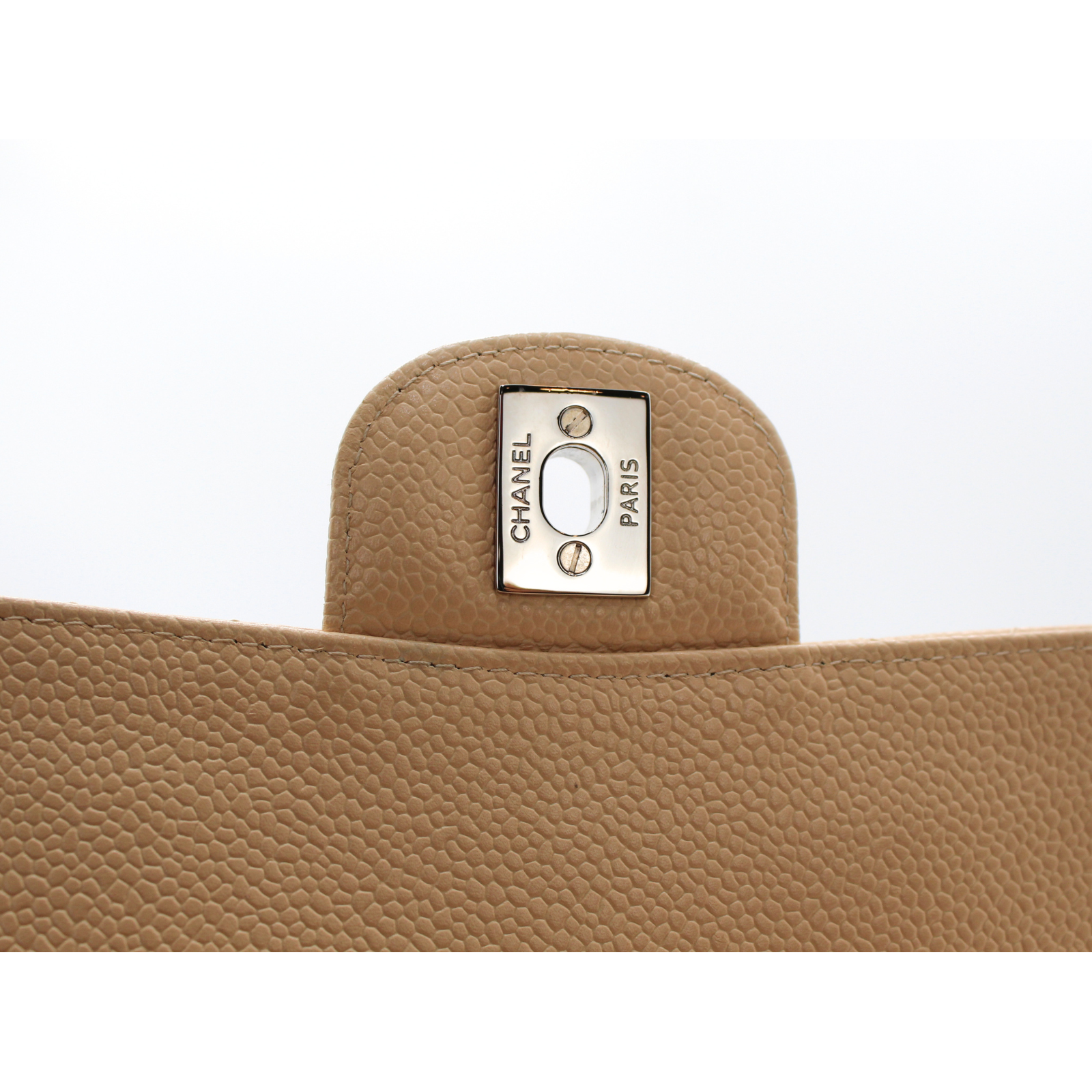 Classic Medium Caviar Beige Shoulder Bag