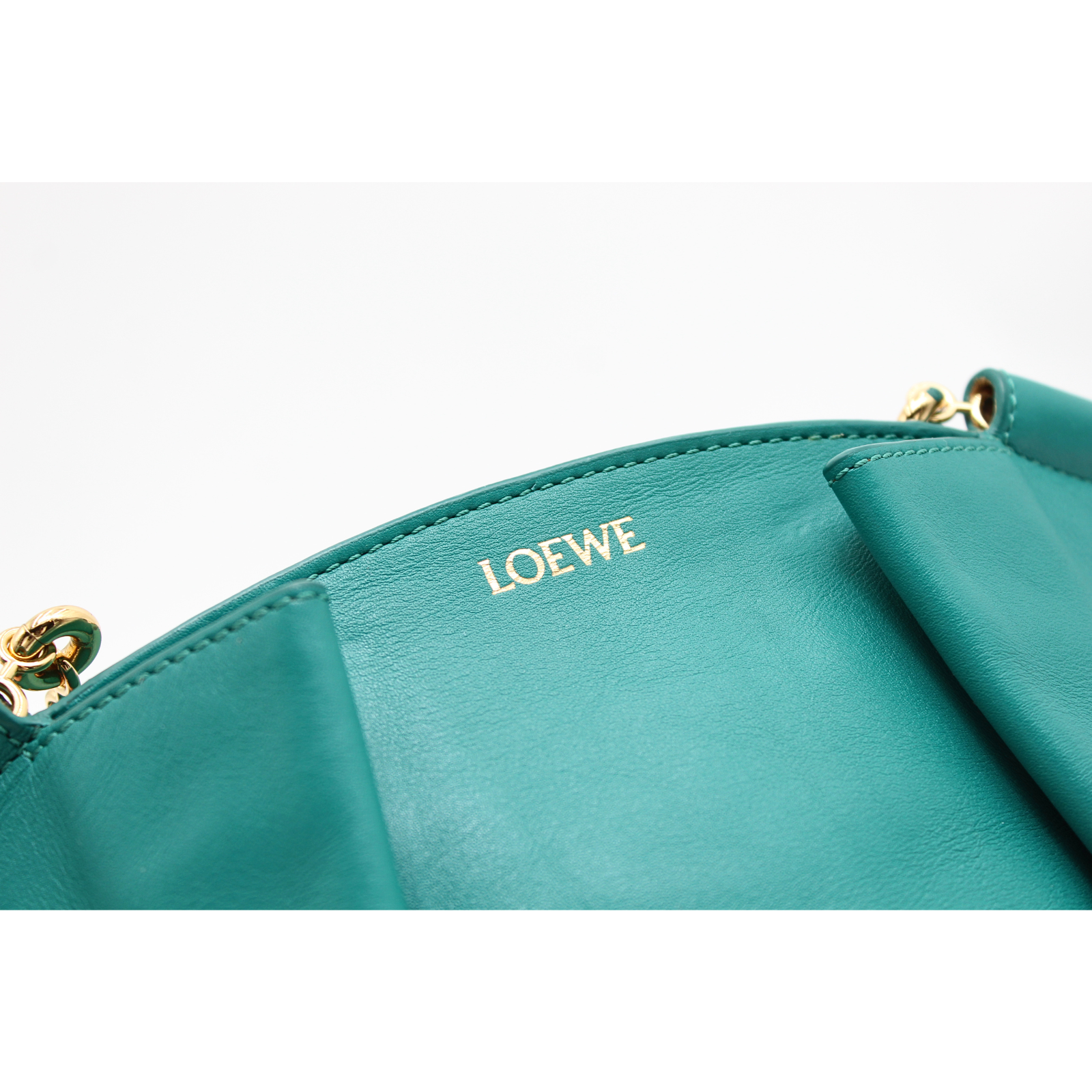 Paseo Chain Calf Green Shoulder Bag