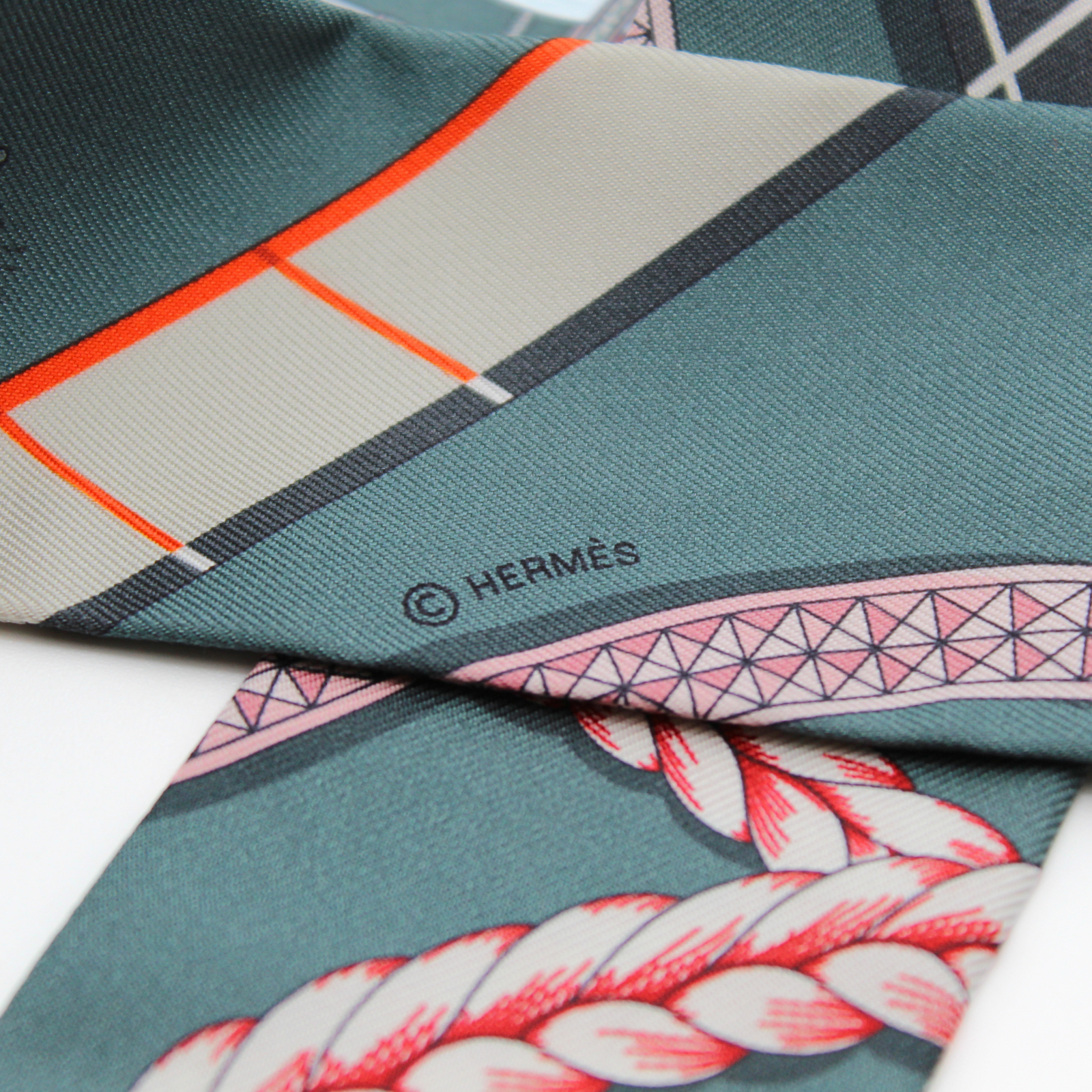Twilly Grand Apparat Silk Green + Beige Twilly Scarf