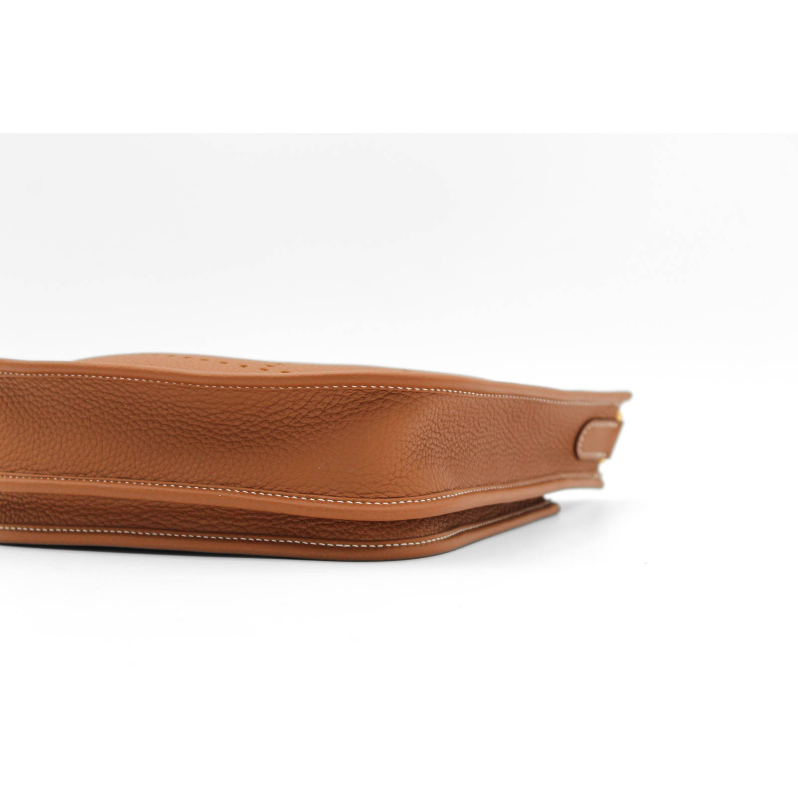 Evelyne III 23 Taurillon Clemence Gold Crossbody Bag