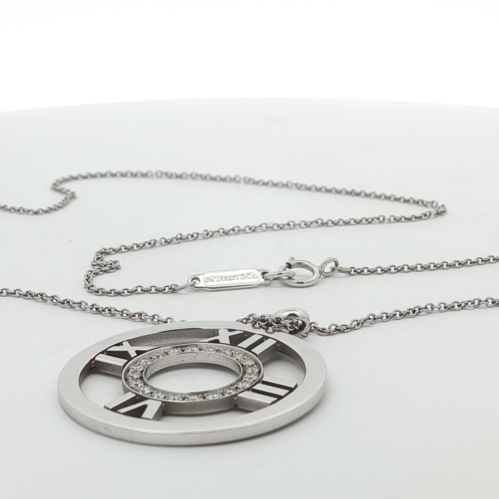 Atlas White Gold Necklace