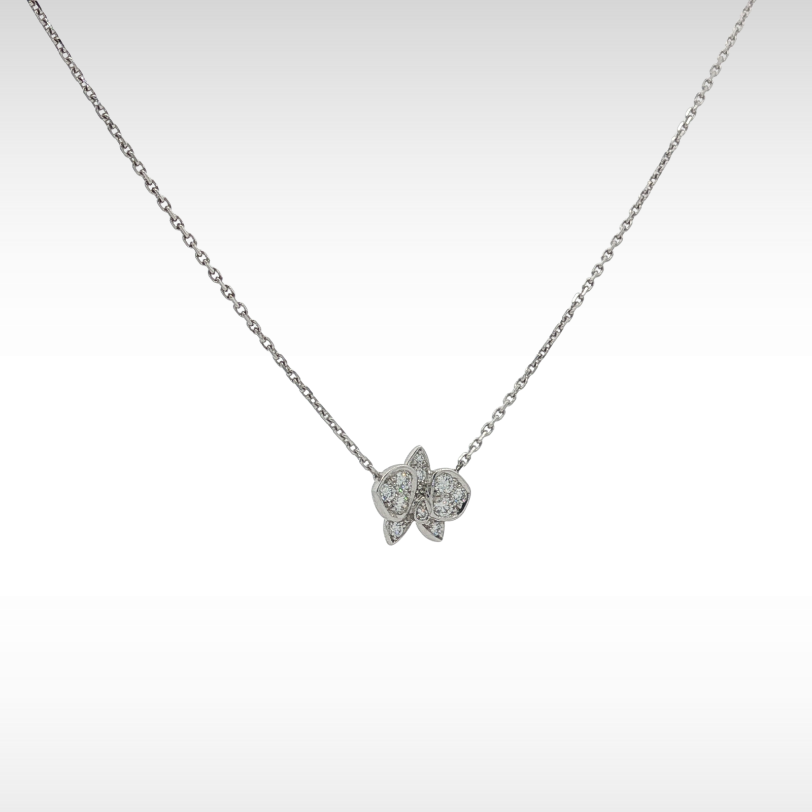 Caresse D'orchidées White Gold Necklace
