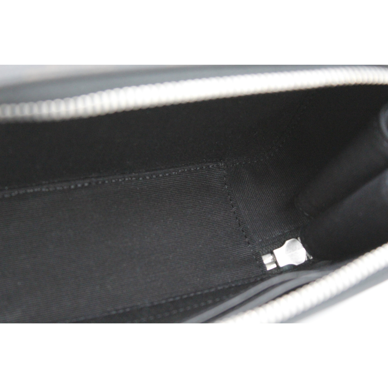 Messenger Triomphe Mini Calf Black Shoulder Bag