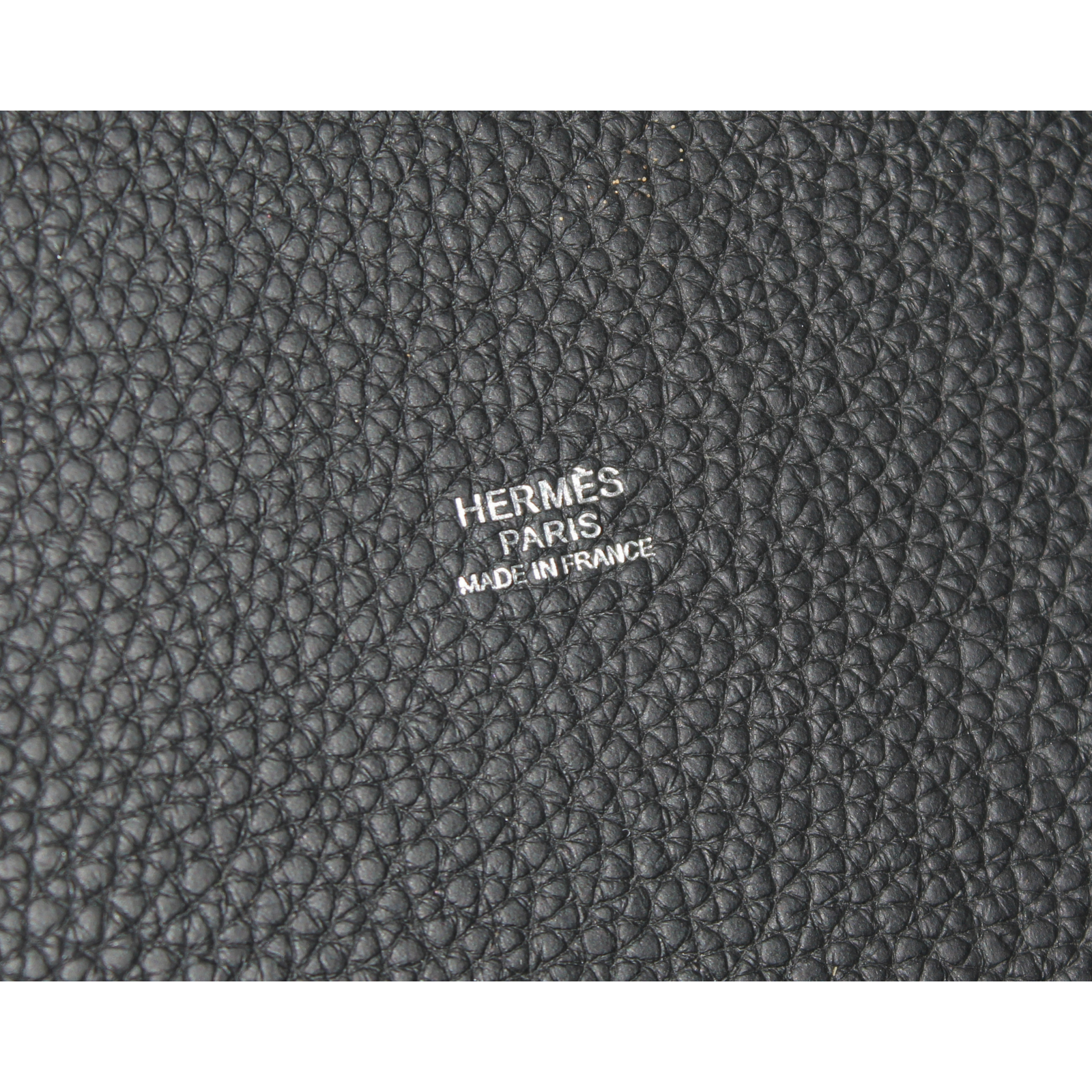 Picotin Lock 22 Taurillon Clemence Black Handbag