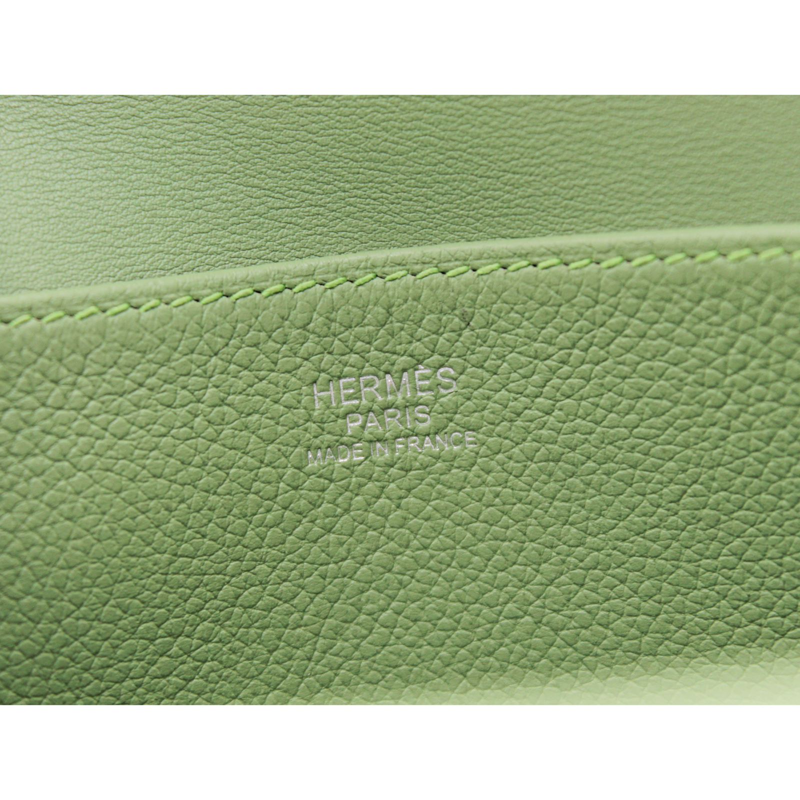 HERMES Halzan 25 Evercolor Vert Criquet Handbag