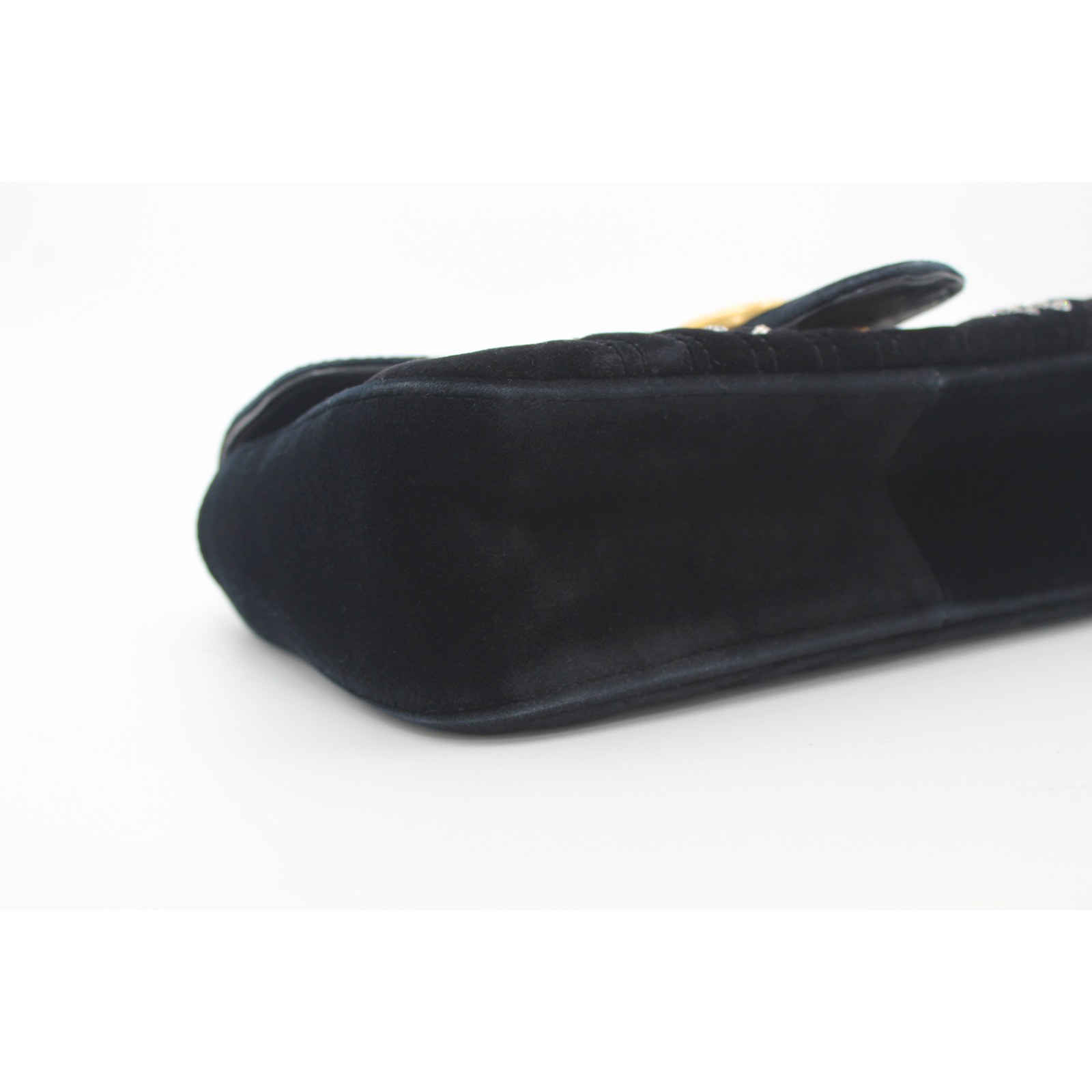 GG-Marmont Medium Velvet Black Shoulder Bag
