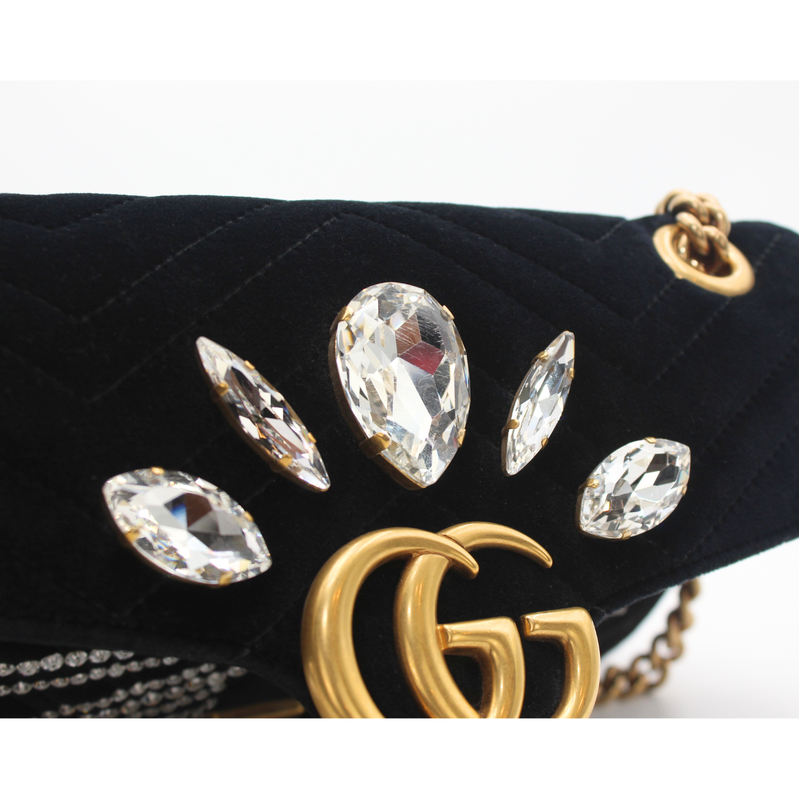 GG-Marmont Medium Velvet Black Shoulder Bag