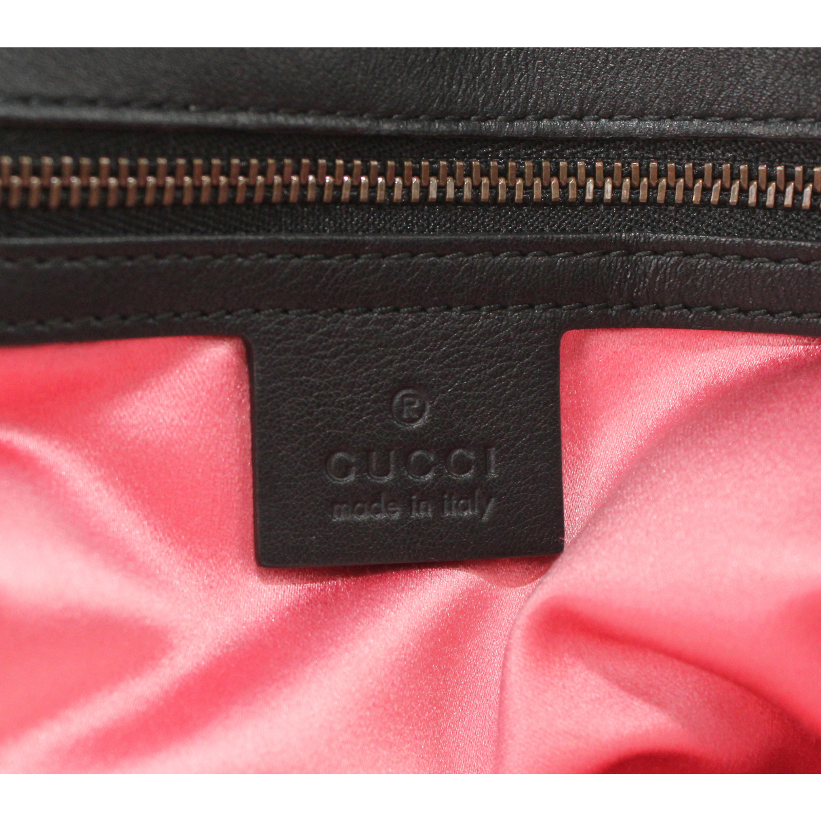 GG-Marmont Medium Velvet Black Shoulder Bag