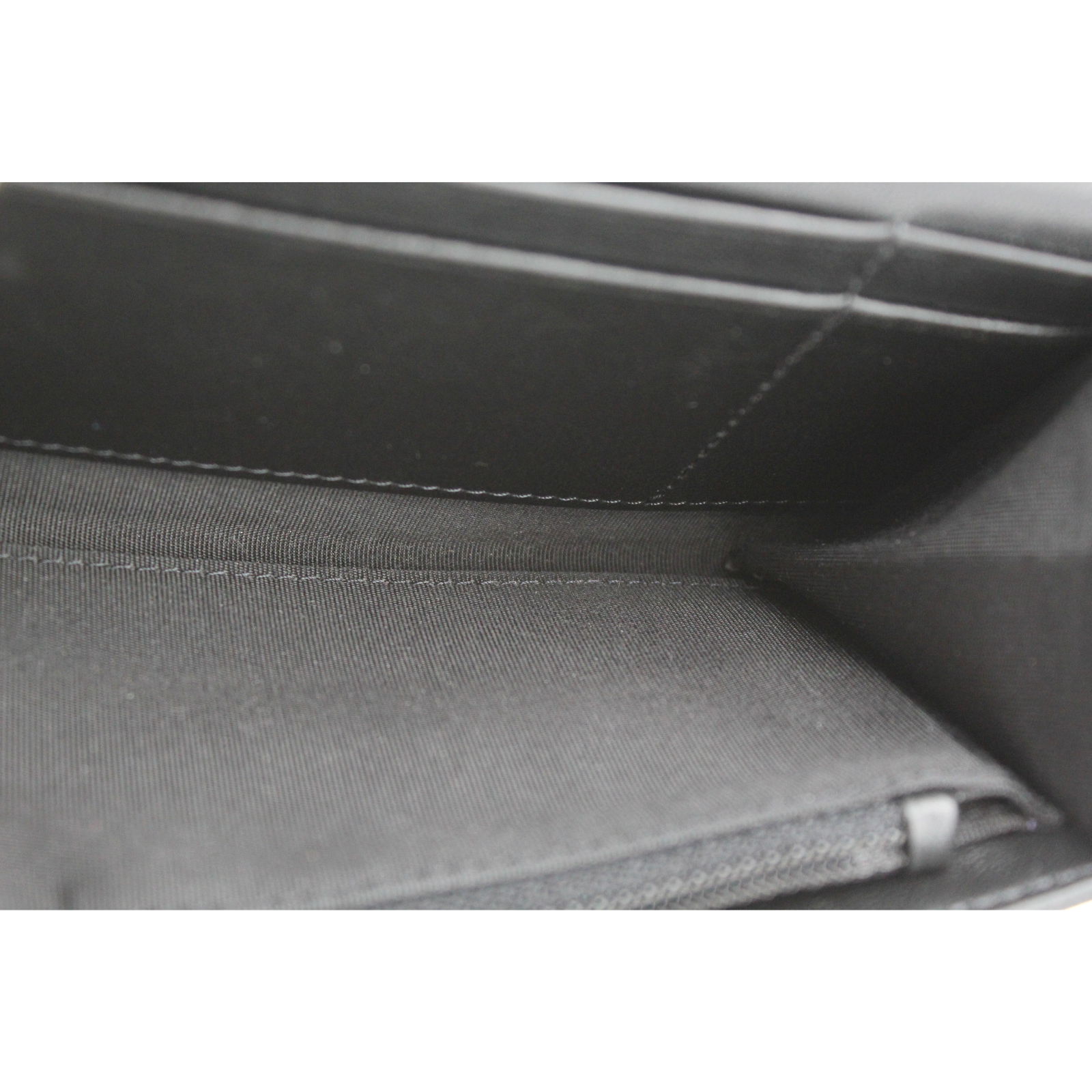 Ribbon Chain Lamb Black Wallet on Chain