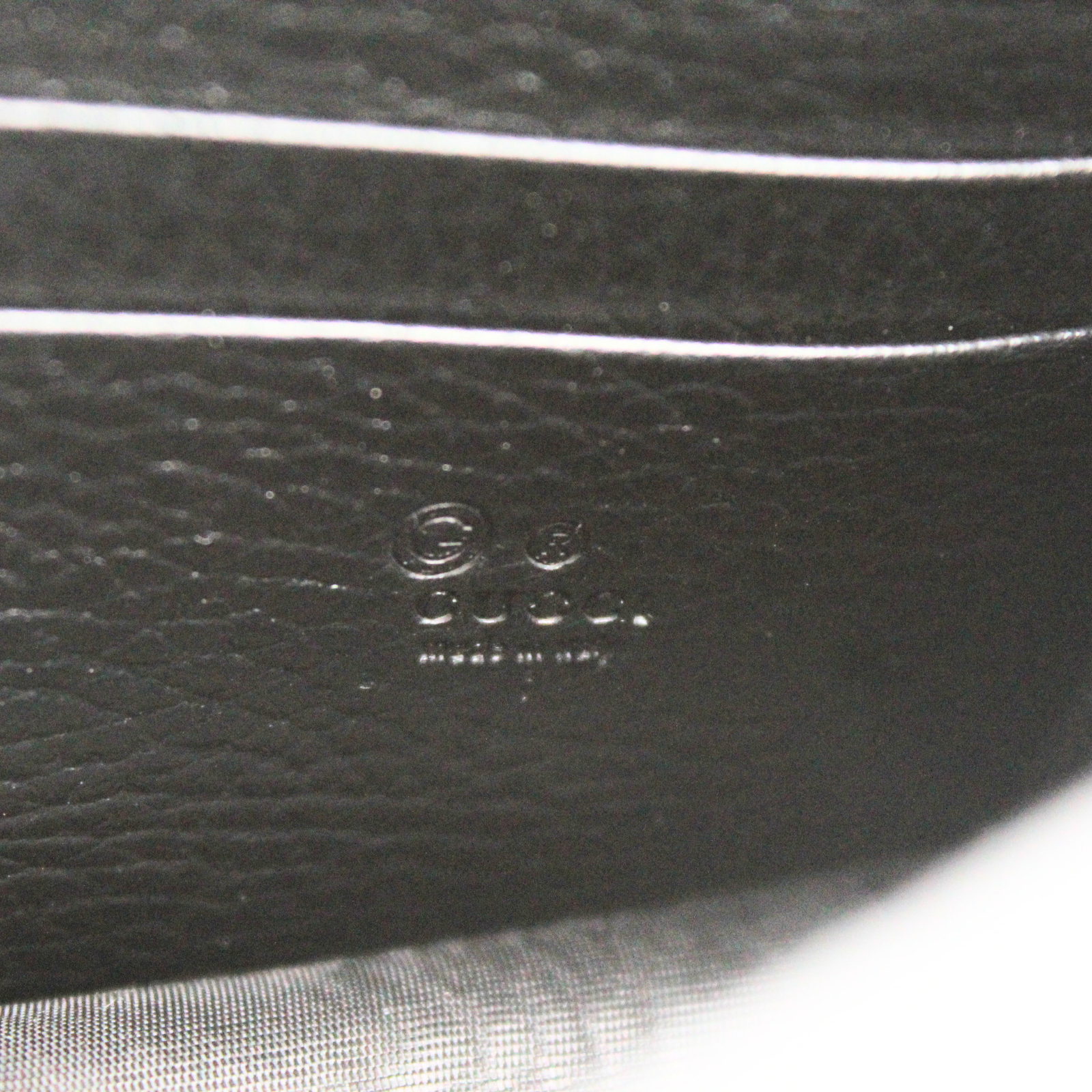 Interlocking-G Calf Black Wallet on Chain