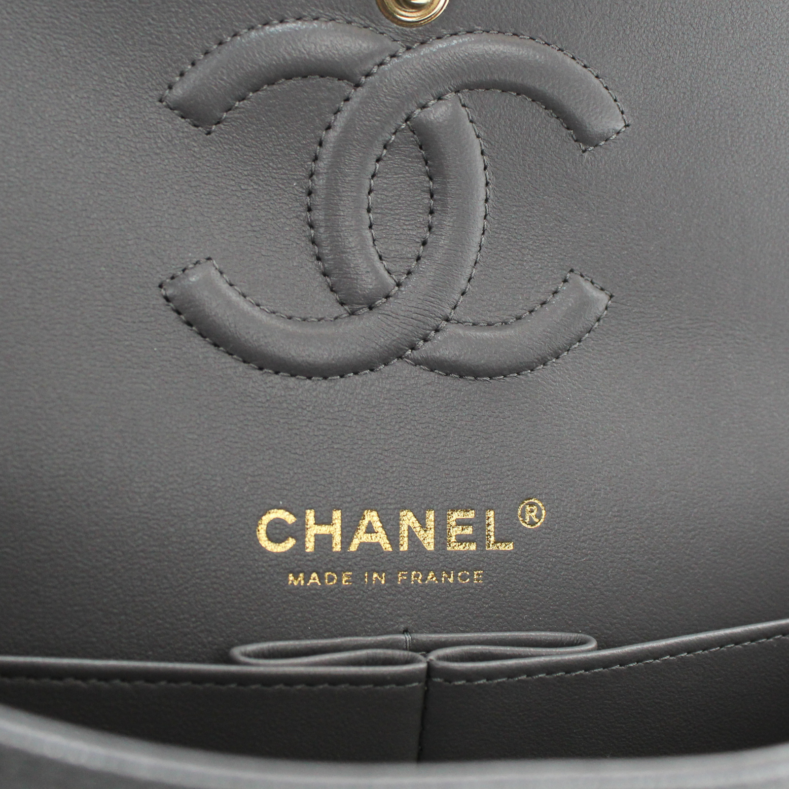 Classic Caviar Gray Small Shoulder Bag