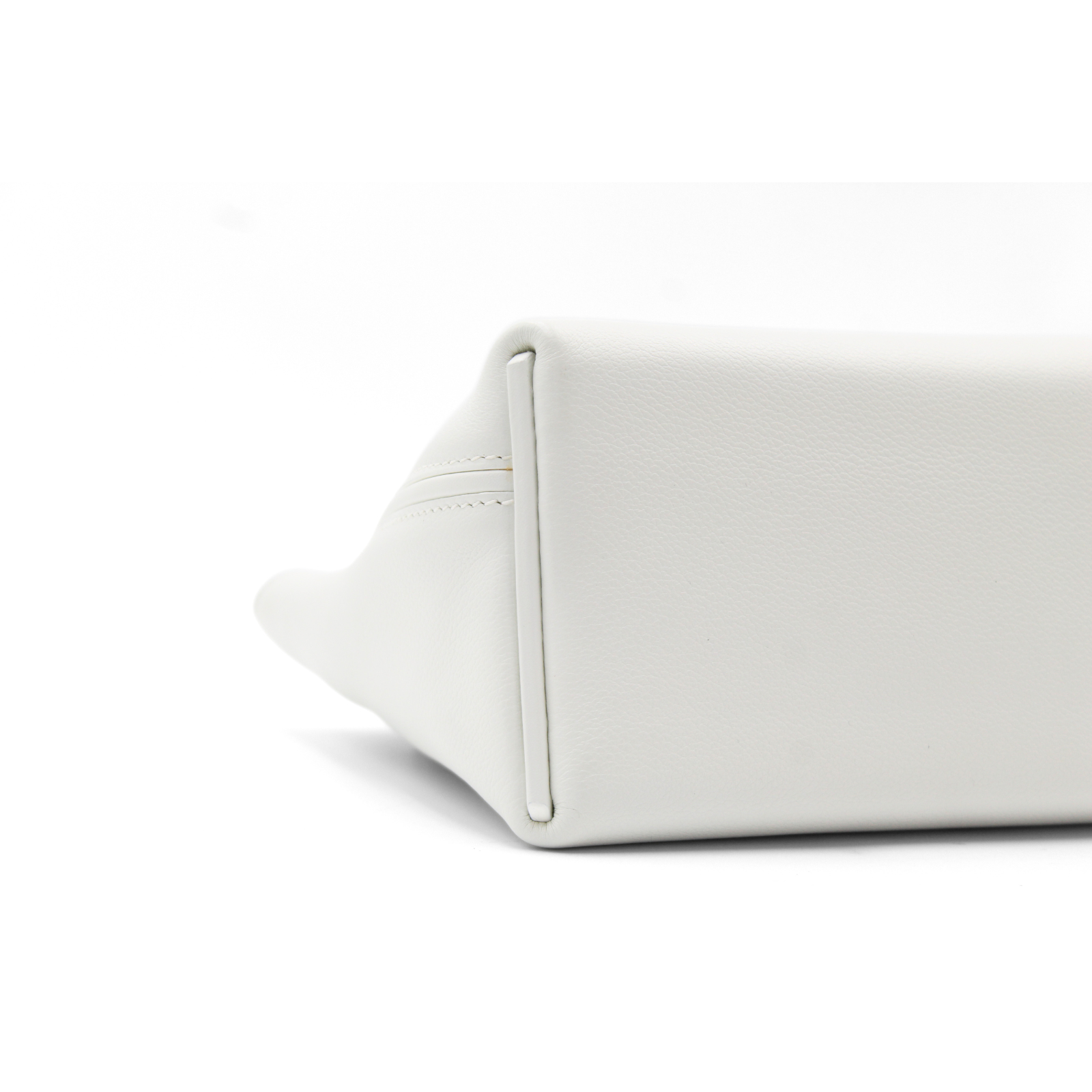 24/24 21 Evercolor White Handbag