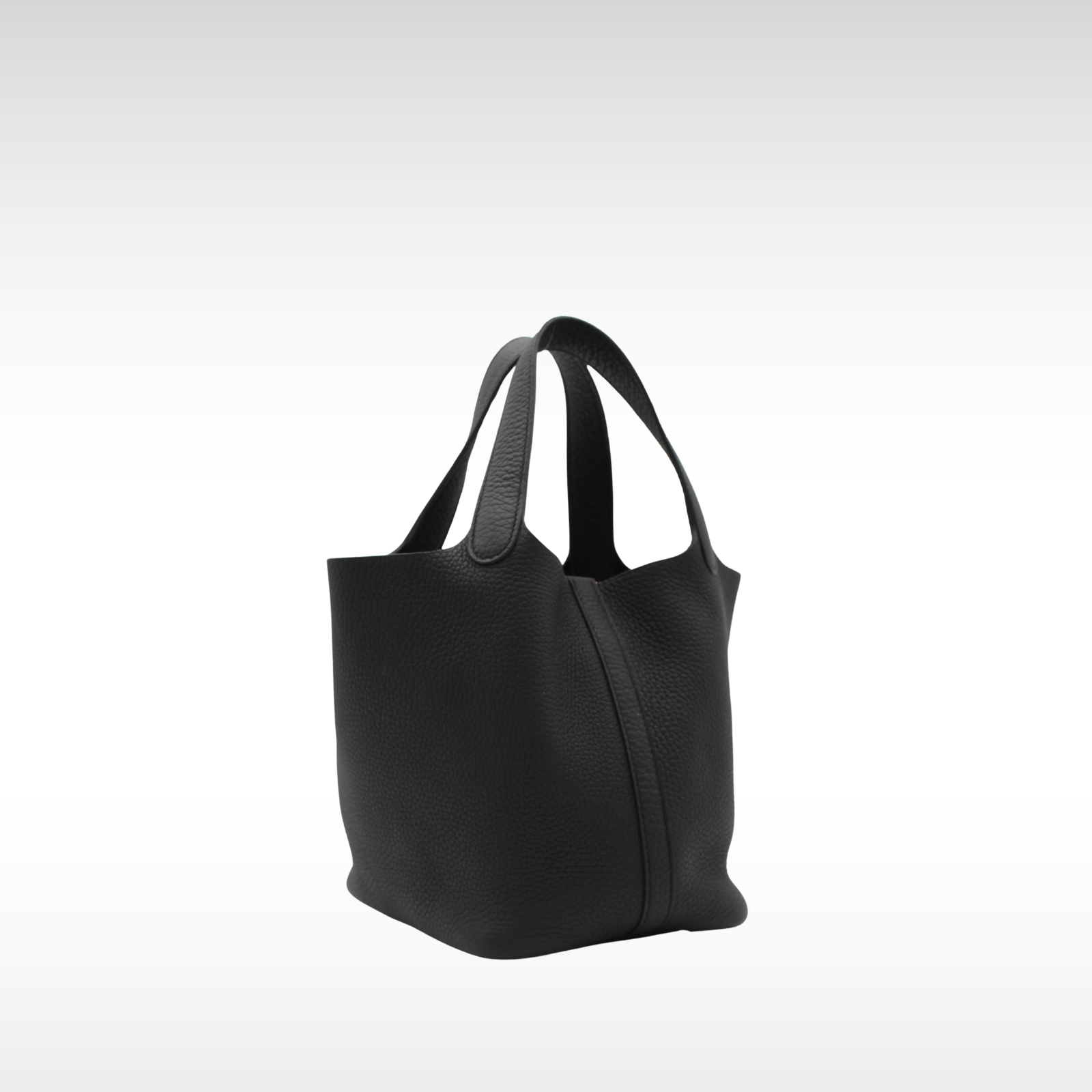 Picotin Lock 18 Taurillon Clemence Black Handbag
