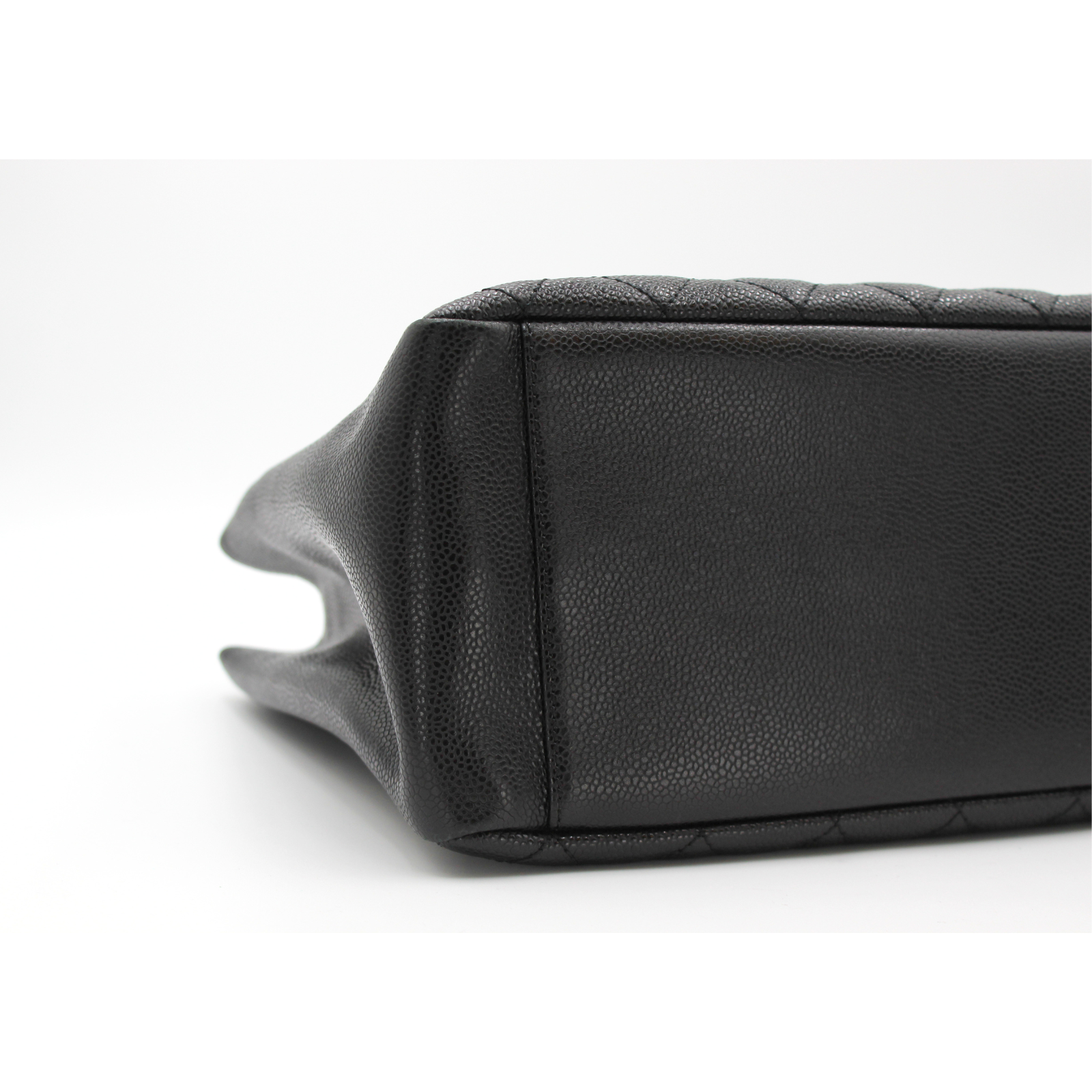 Grand Shopping Tote Caviar Black Shoulder Bag