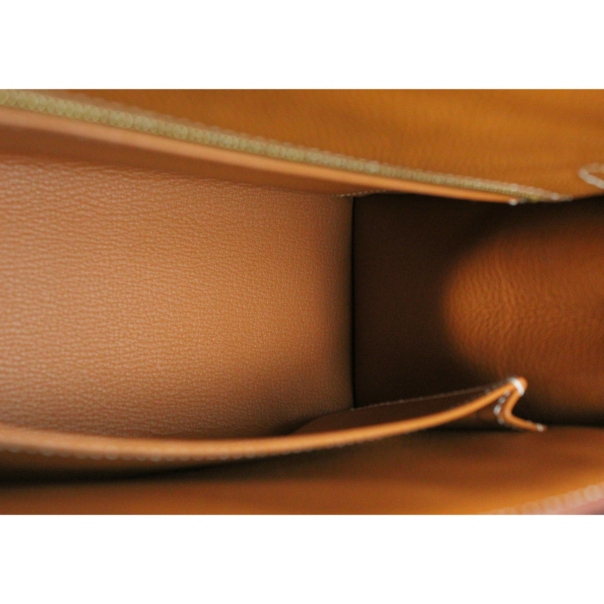 Kelly 25 Epsom Gold