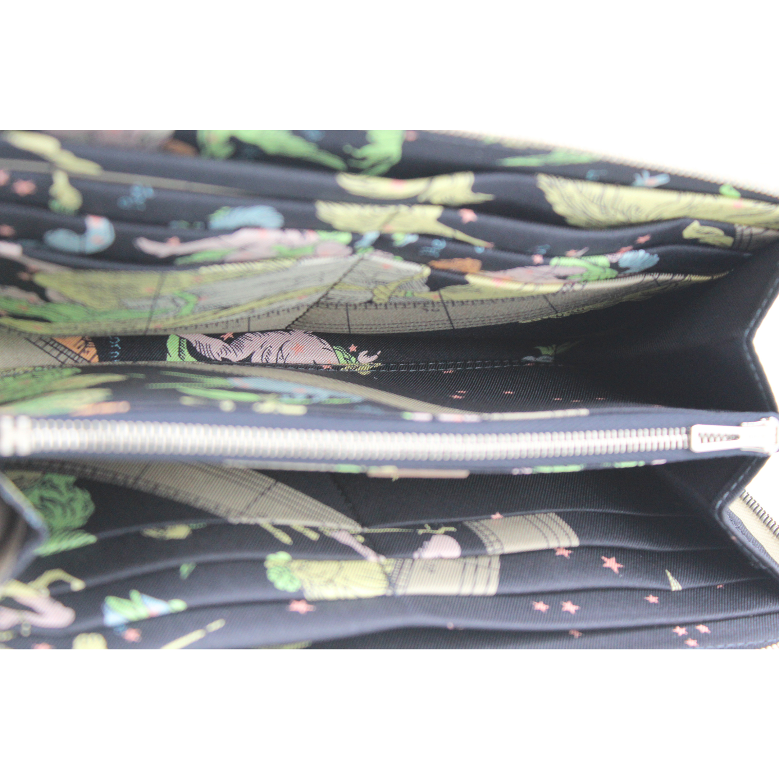 Silk In Classic Zodiac Epsom Craie Wallet