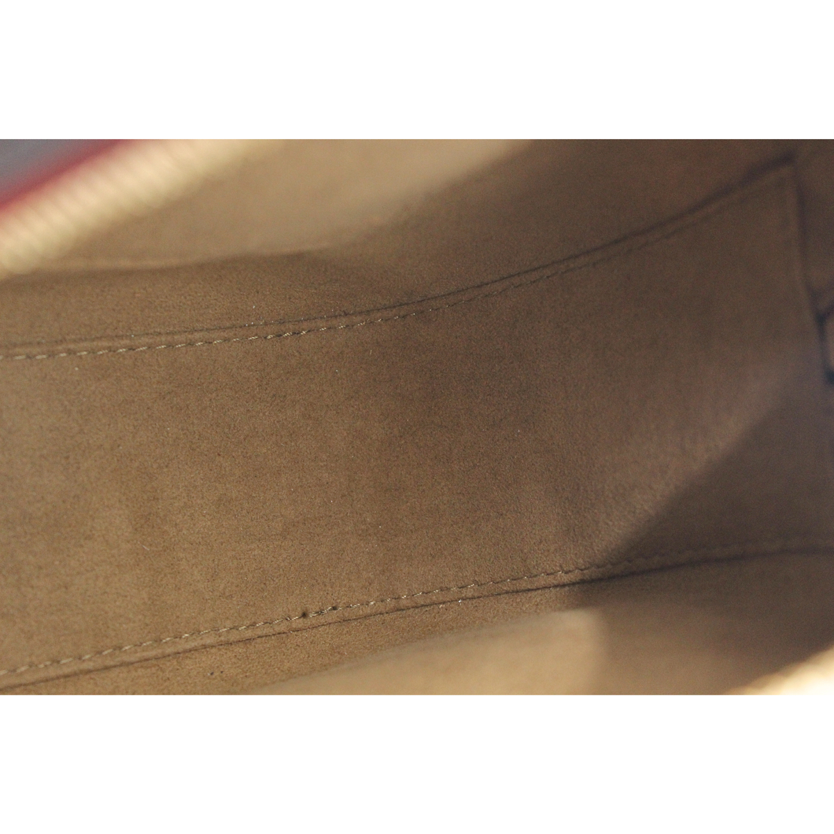 Boite Chapeau Souple MM Monogram Crossbody Bag