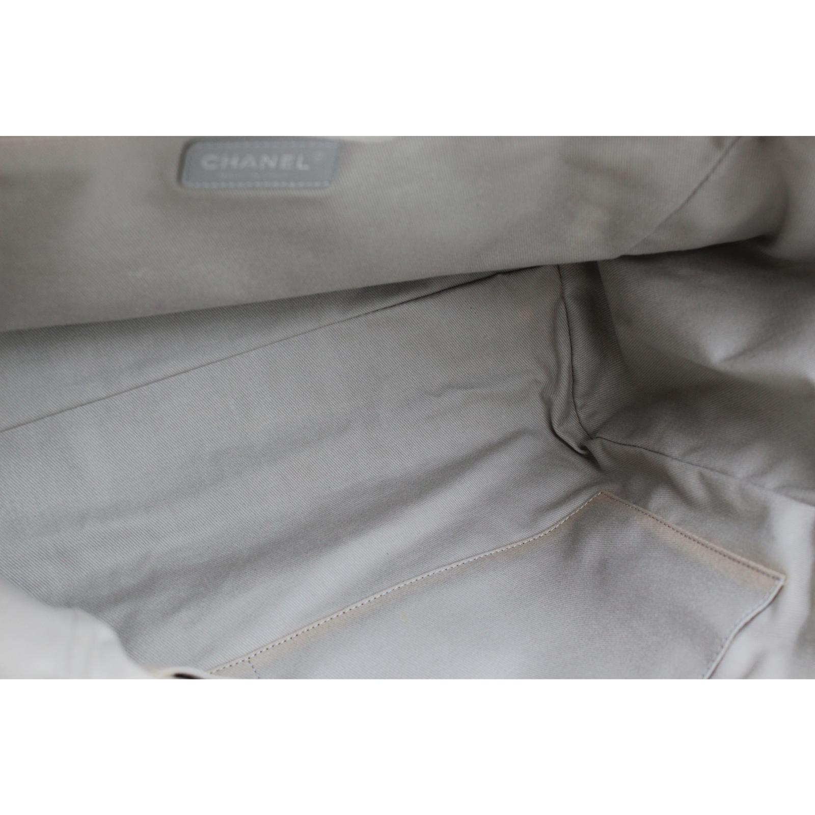 Deauville Calf Beige Tote Bag