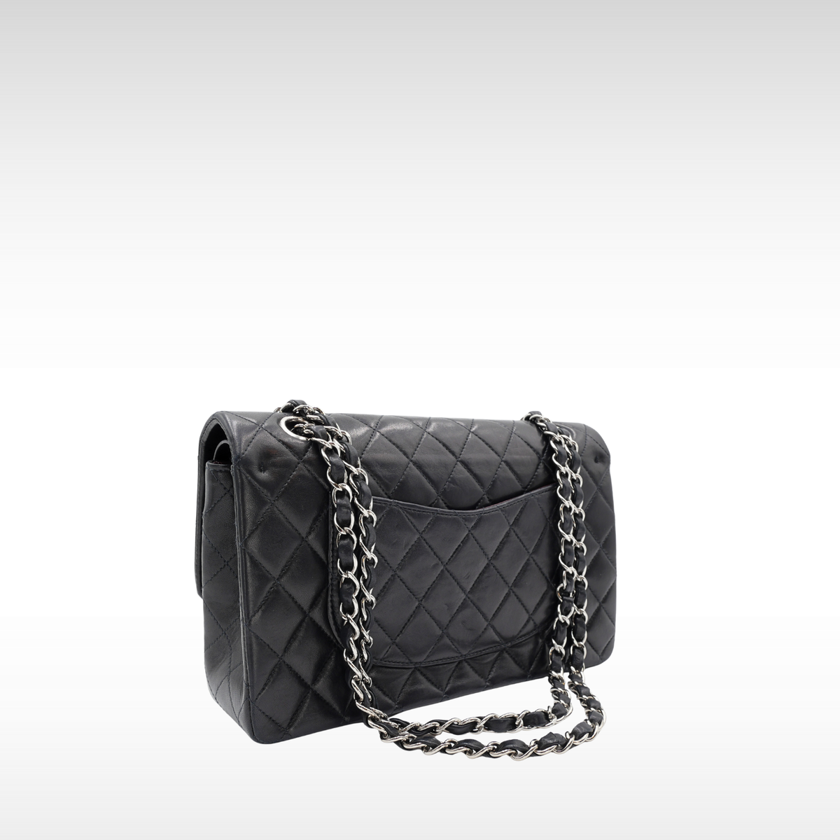 Classic Medium Lamb Black Shoulder Bag