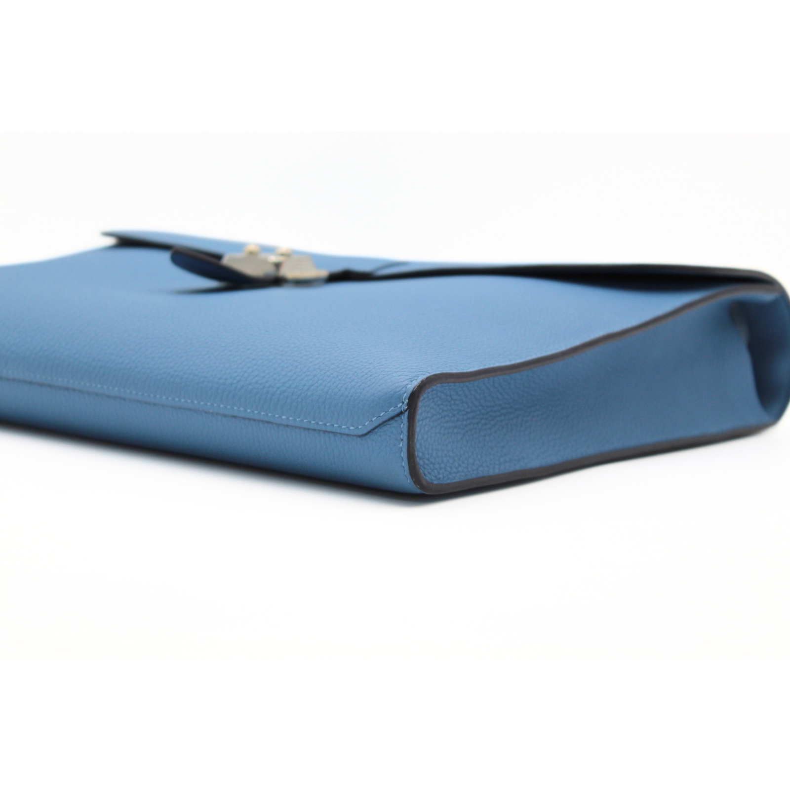 Sac A Depeches Light 37 Togo Azur Briefcase