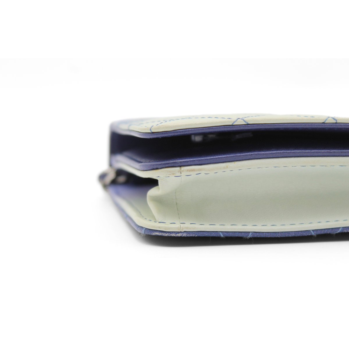 Lamb Blue + White Wallet on Chain