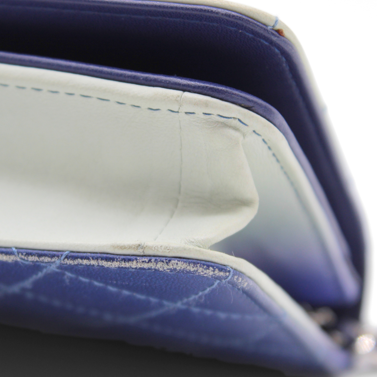 Lamb Blue + White Wallet on Chain