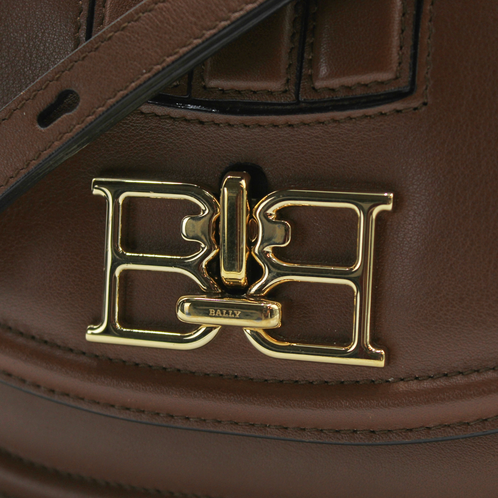 Baily. SB Calf Crossbody Bag