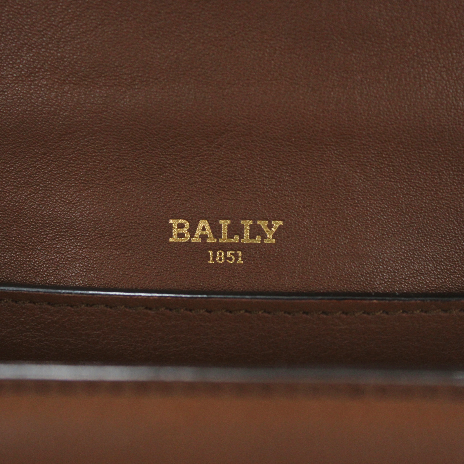 Baily. SB Calf Crossbody Bag