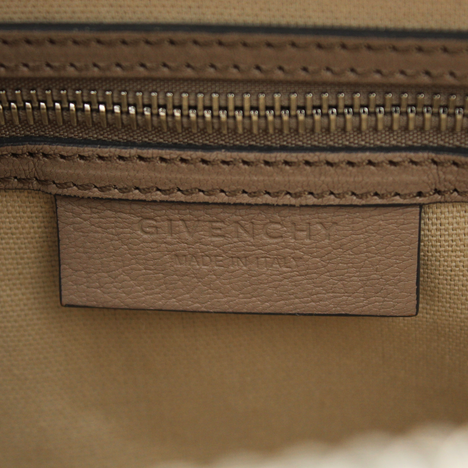 Antigona Medium Goat Handbag