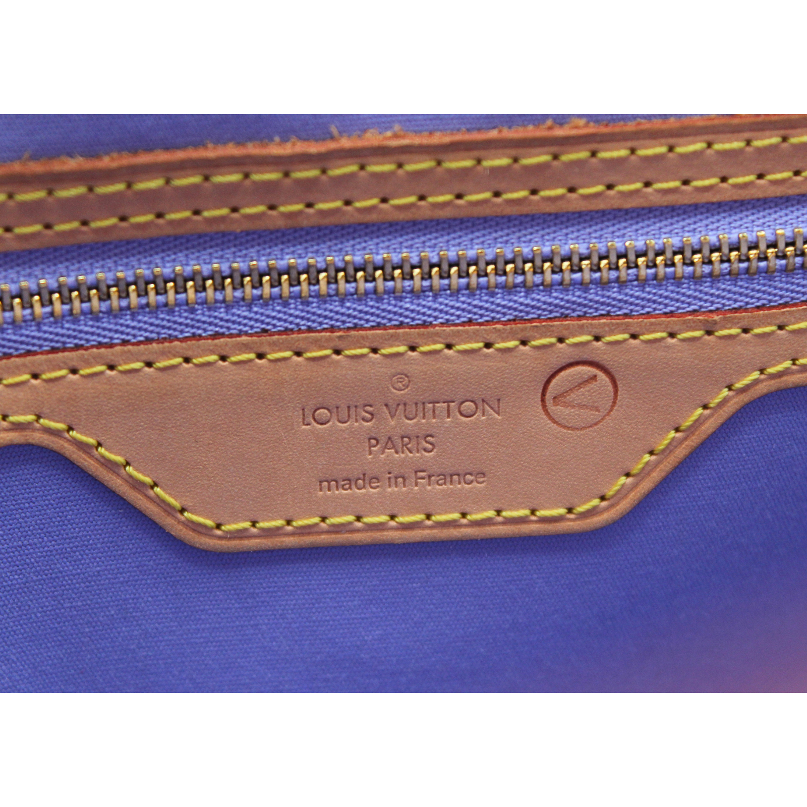 Brea MM Vernis Enamel Lilas Handbag