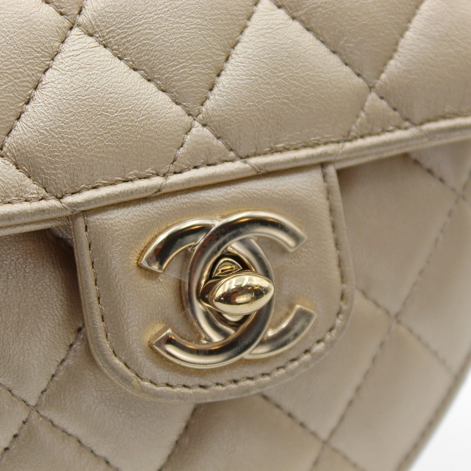 Heart Clutch with Chain Lamb Gold Shoulder Bag
