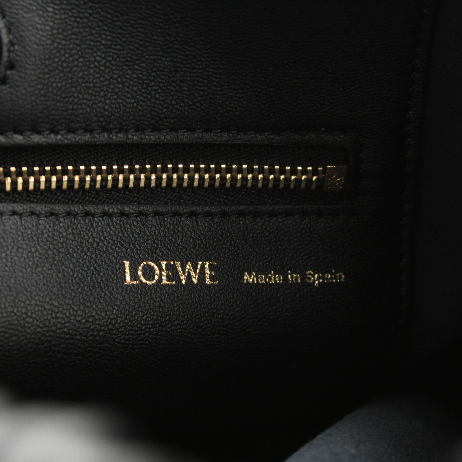 Squeeze Small Lamb Black Shoulder Bag