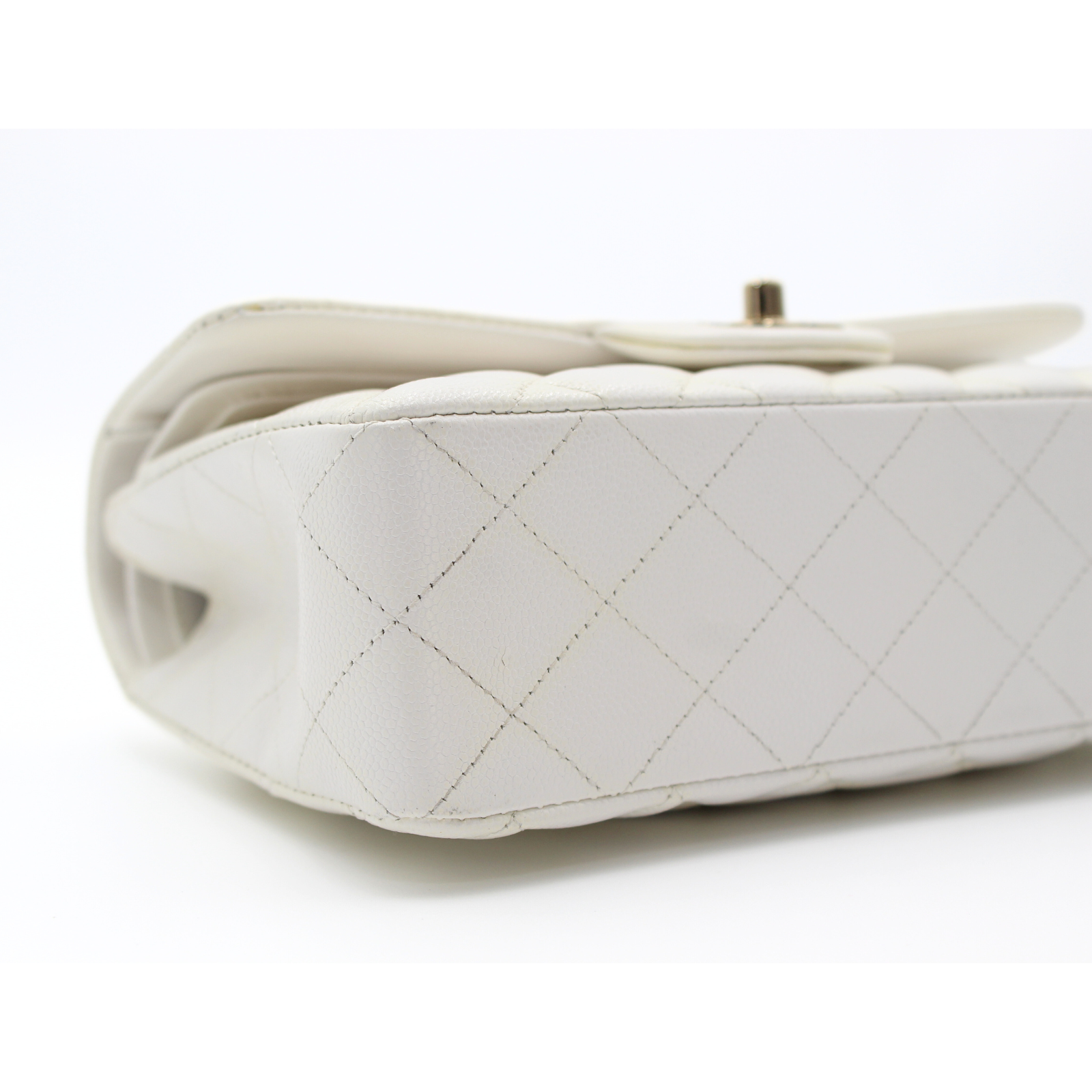 Classic Caviar White Shoulder Bag