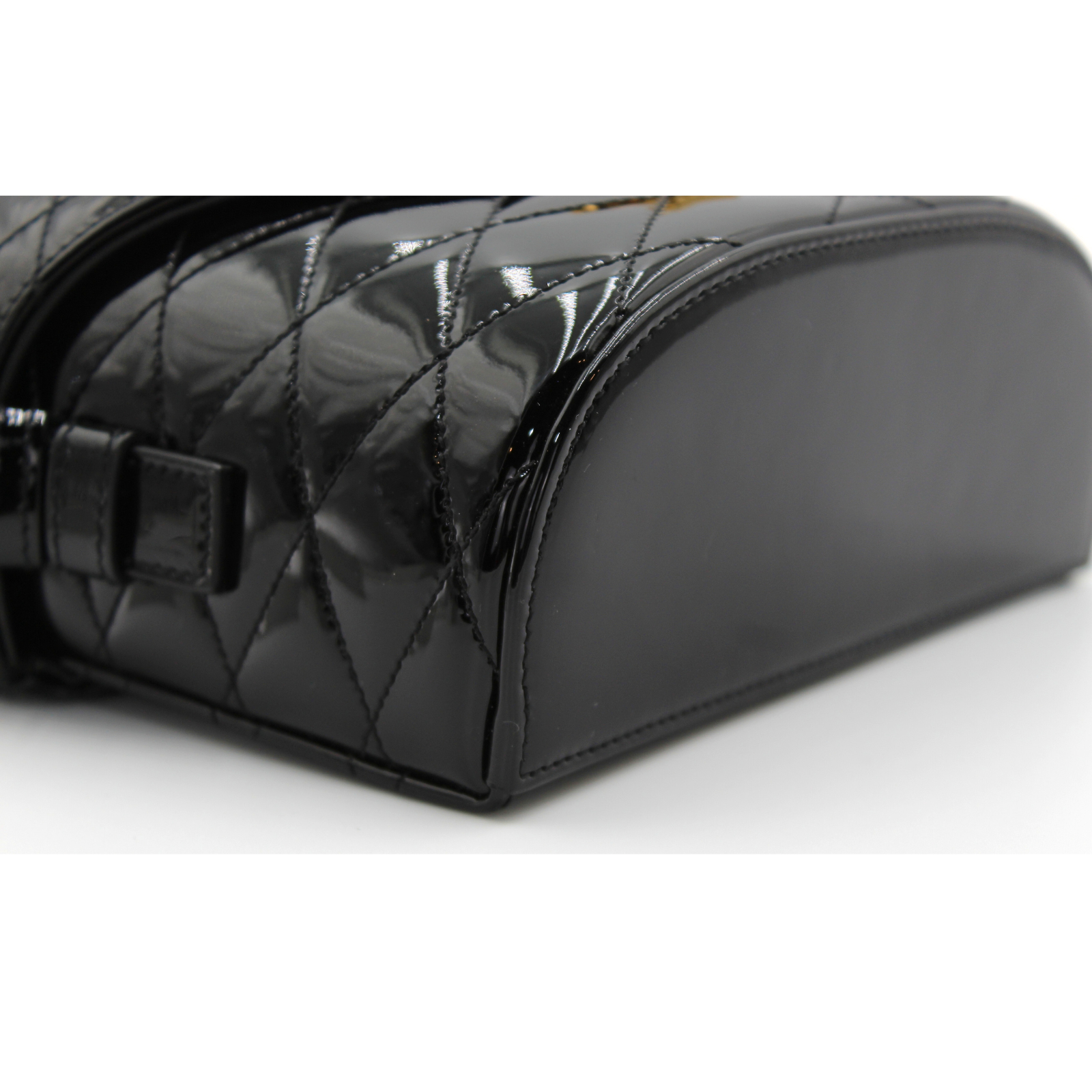 Jun Box Enamel Black Shoulder Bag