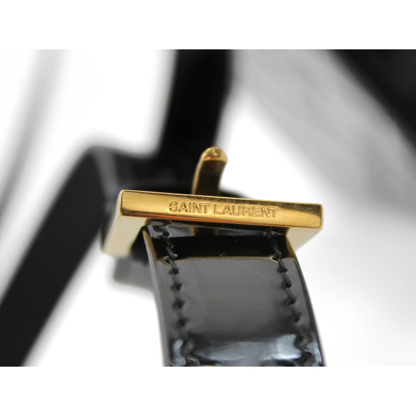 Jun Box Enamel Black Shoulder Bag