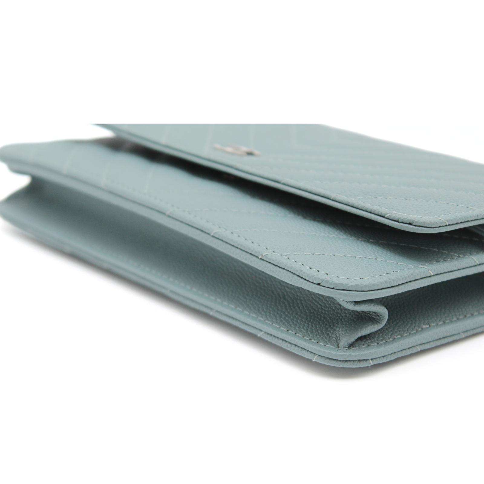 Classic Caviar Blue Wallet on Chain