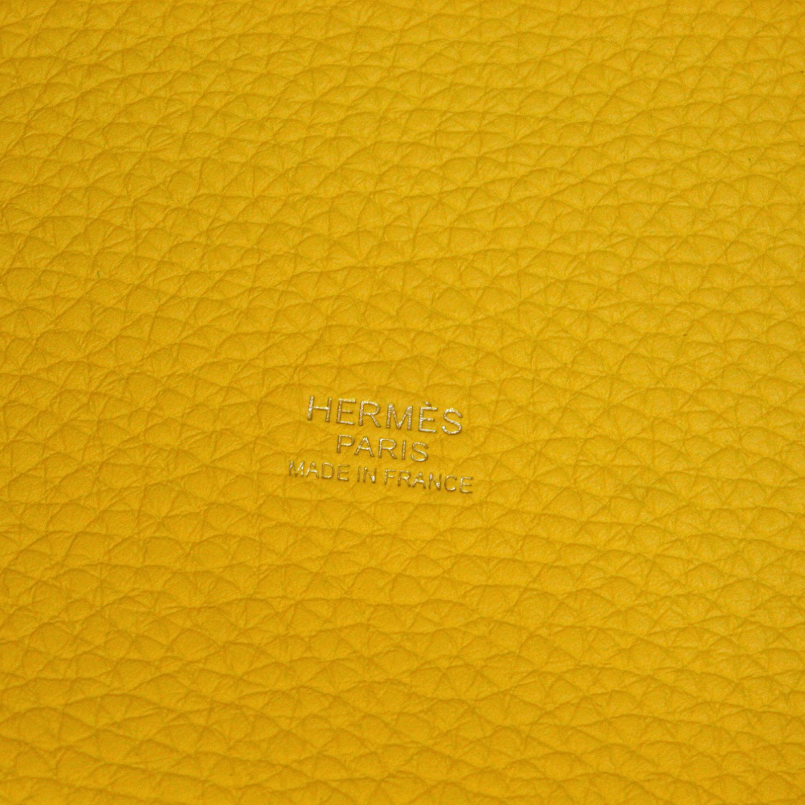 Picotin Lock 18 Taurillon Clemence Lime Handbag