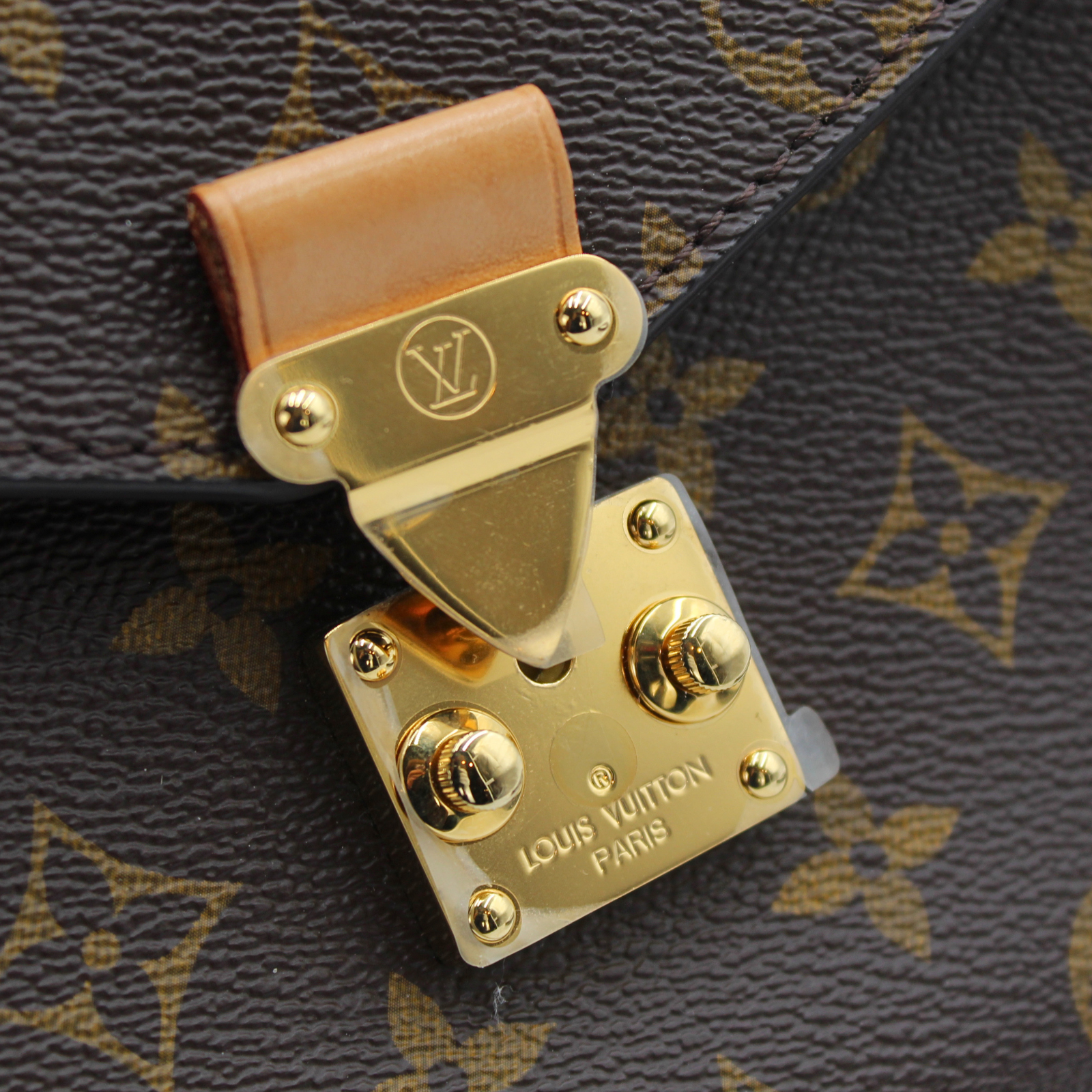 Pochette Metis Monogram MM Handbag